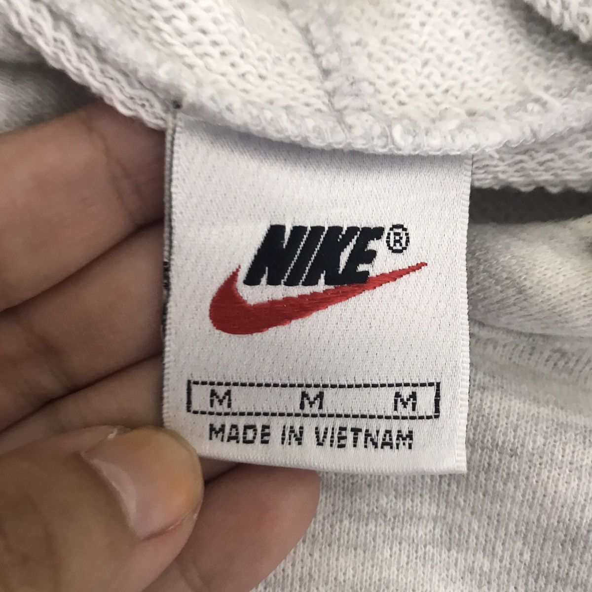 Nike Vintage 90s NIKE SWOOSH Center Logo BigPrint LogoWhiteHoodie Size US M / EU 48-50 / 2 - 4 Thumbnail