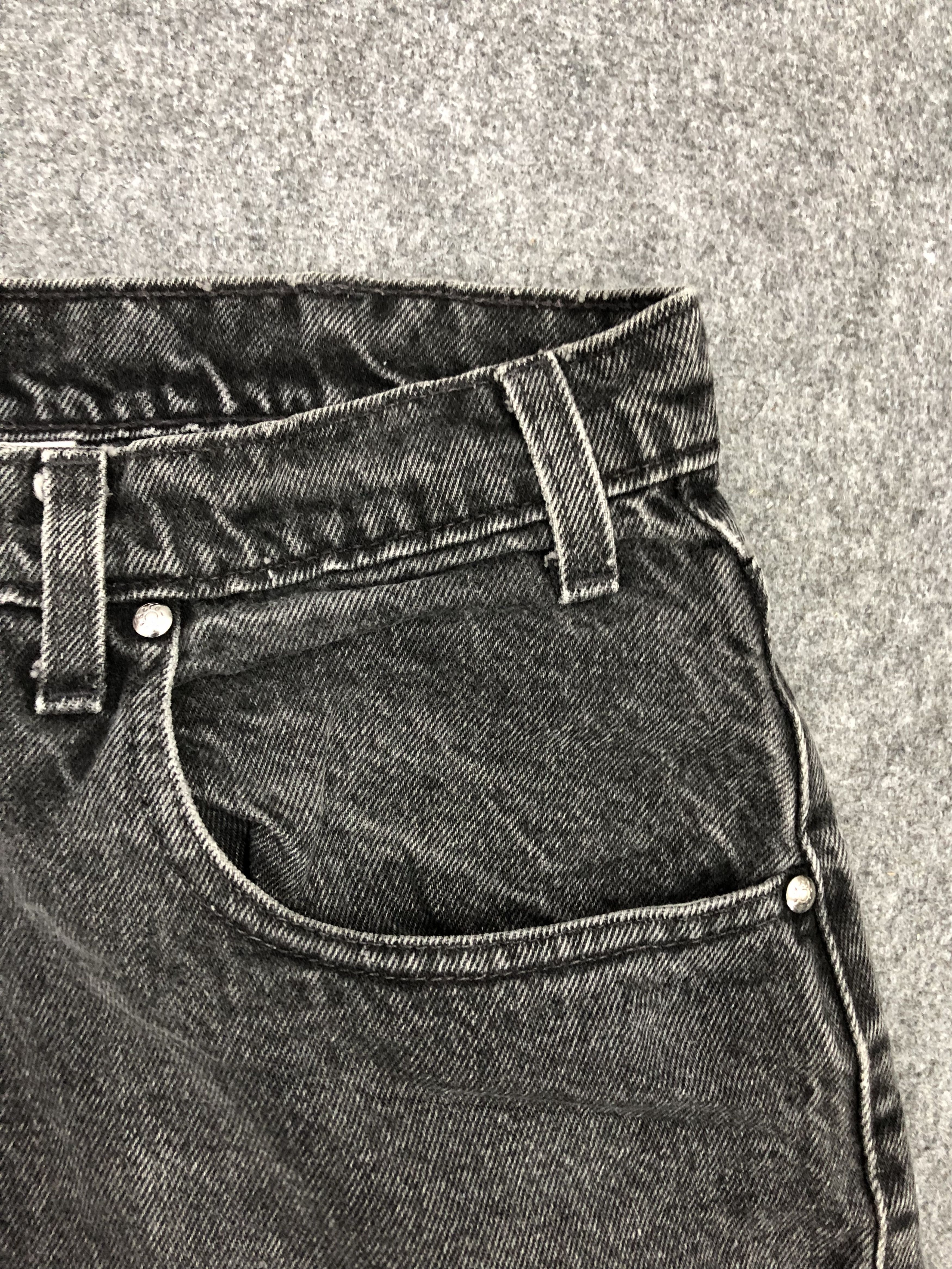Levi's Vintage 90s Levis Cropped Black Jeans DP1152 Size US 32 / EU 48 - 2 Thumbnail
