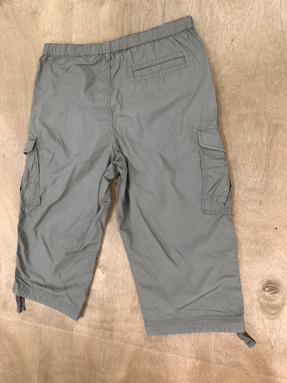 Japanese Brand × Uniqlo UNIQLO Bondage Parachute Multipocket Cargo Crop Short Pant Size US 36 / EU 52 - 14 Thumbnail