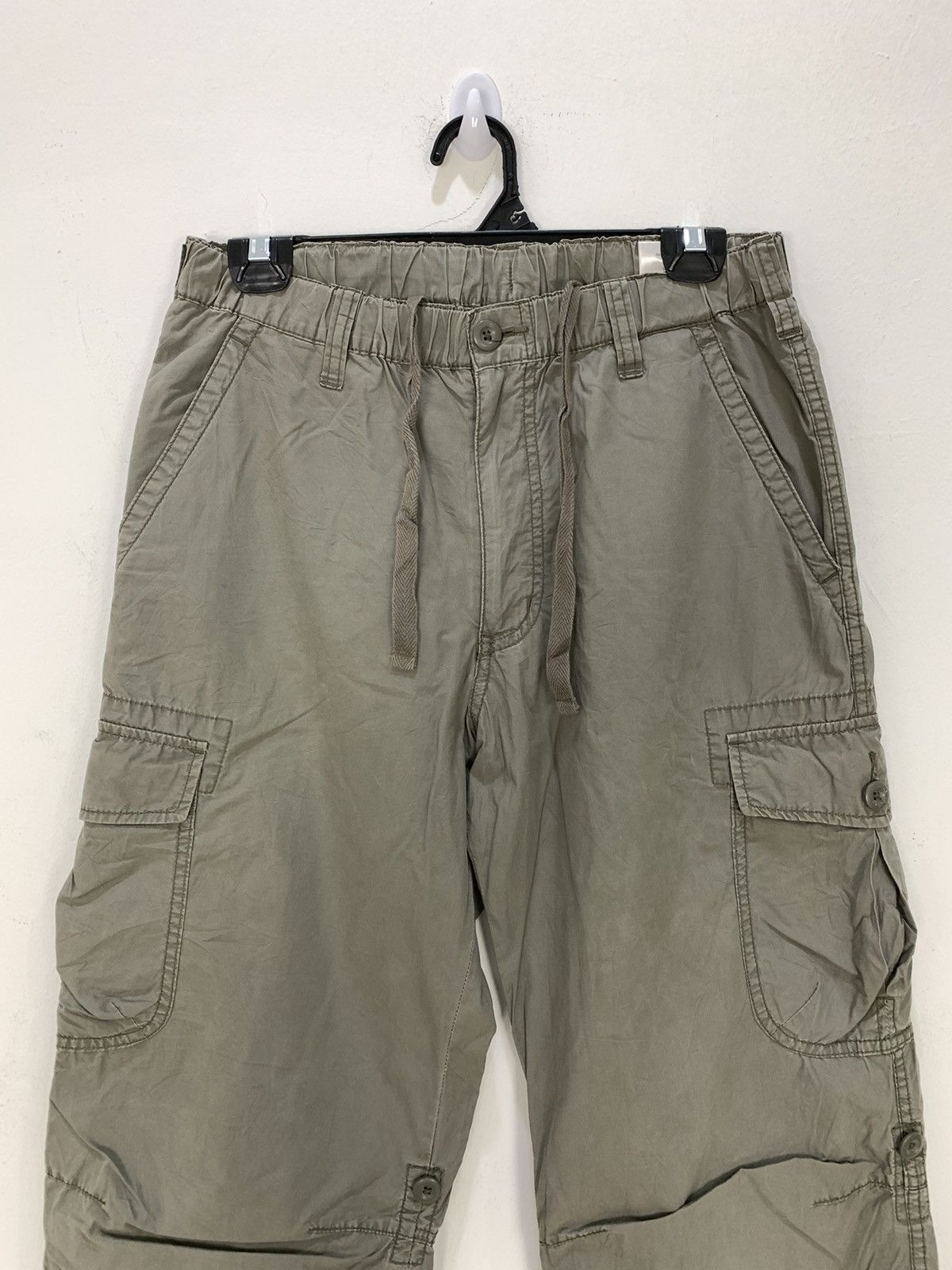 Japanese Brand × Uniqlo UNIQLO Bondage Parachute Multipocket Cargo Crop Short Pant Size US 29 - 6 Thumbnail