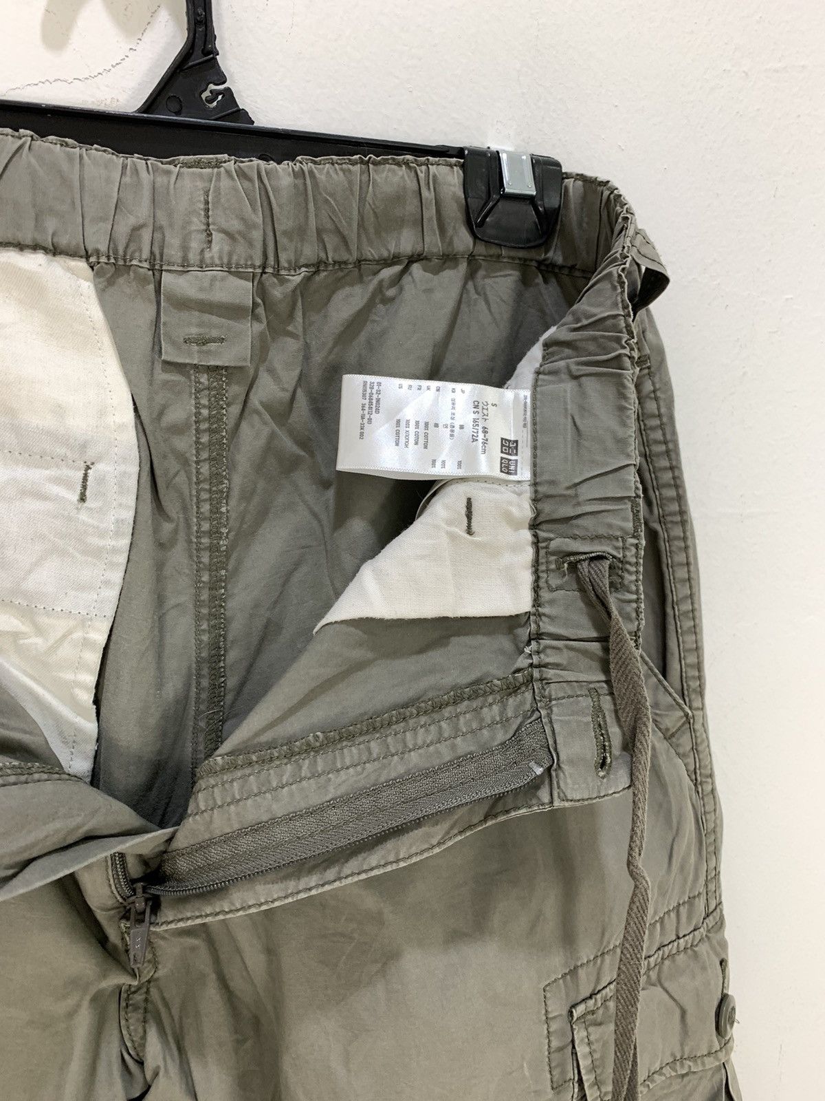 Japanese Brand × Uniqlo UNIQLO Bondage Parachute Multipocket Cargo Crop Short Pant Size US 29 - 20 Thumbnail