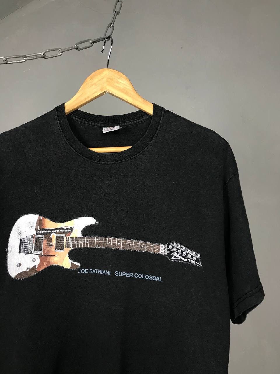 Band Tees × Vintage Joe Satriani super colossal 2006 vintage rock band tour tee Size US M / EU 48-50 / 2 - 3 Thumbnail