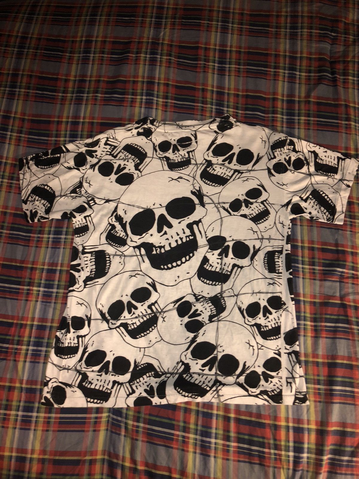 Band Tees Vintage Skulls and Barbed Wire All Over Print Single Stitch Size US M / EU 48-50 / 2 - 2 Thumbnail
