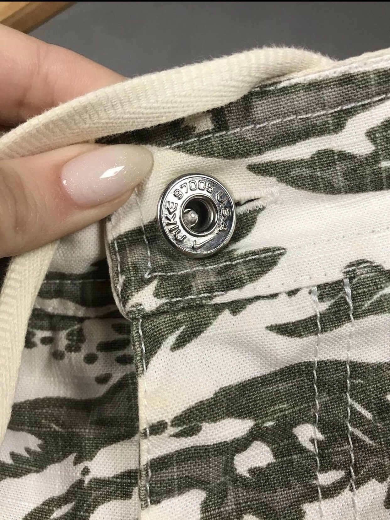 Nike Nike swoosh streetwear cargo vintage 10R shorts Size US 32 / EU 48 - 4 Thumbnail