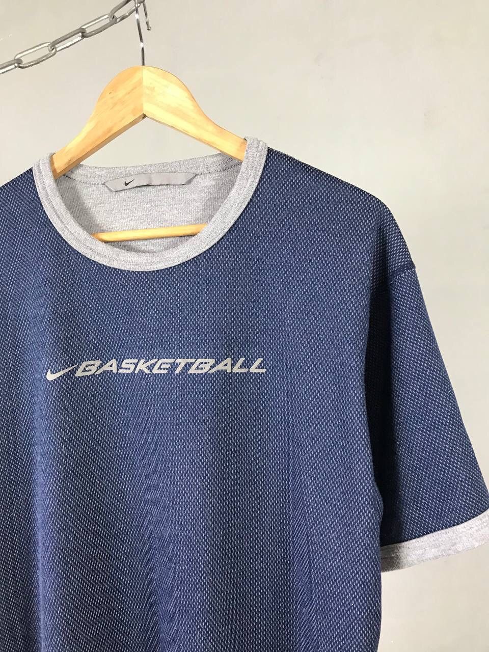 Nike × Vintage Nike basketball swoosh vintage streetwear tee Size US L / EU 52-54 / 3 - 2 Thumbnail