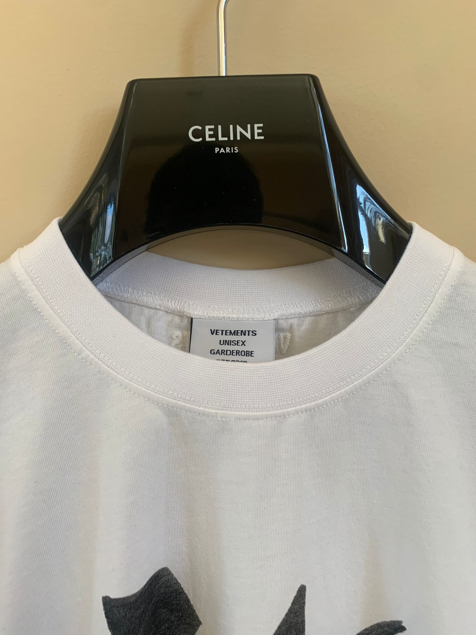 Vetements “DRAGON” Tee in White Size US XS / EU 42 / 0 - 5 Thumbnail
