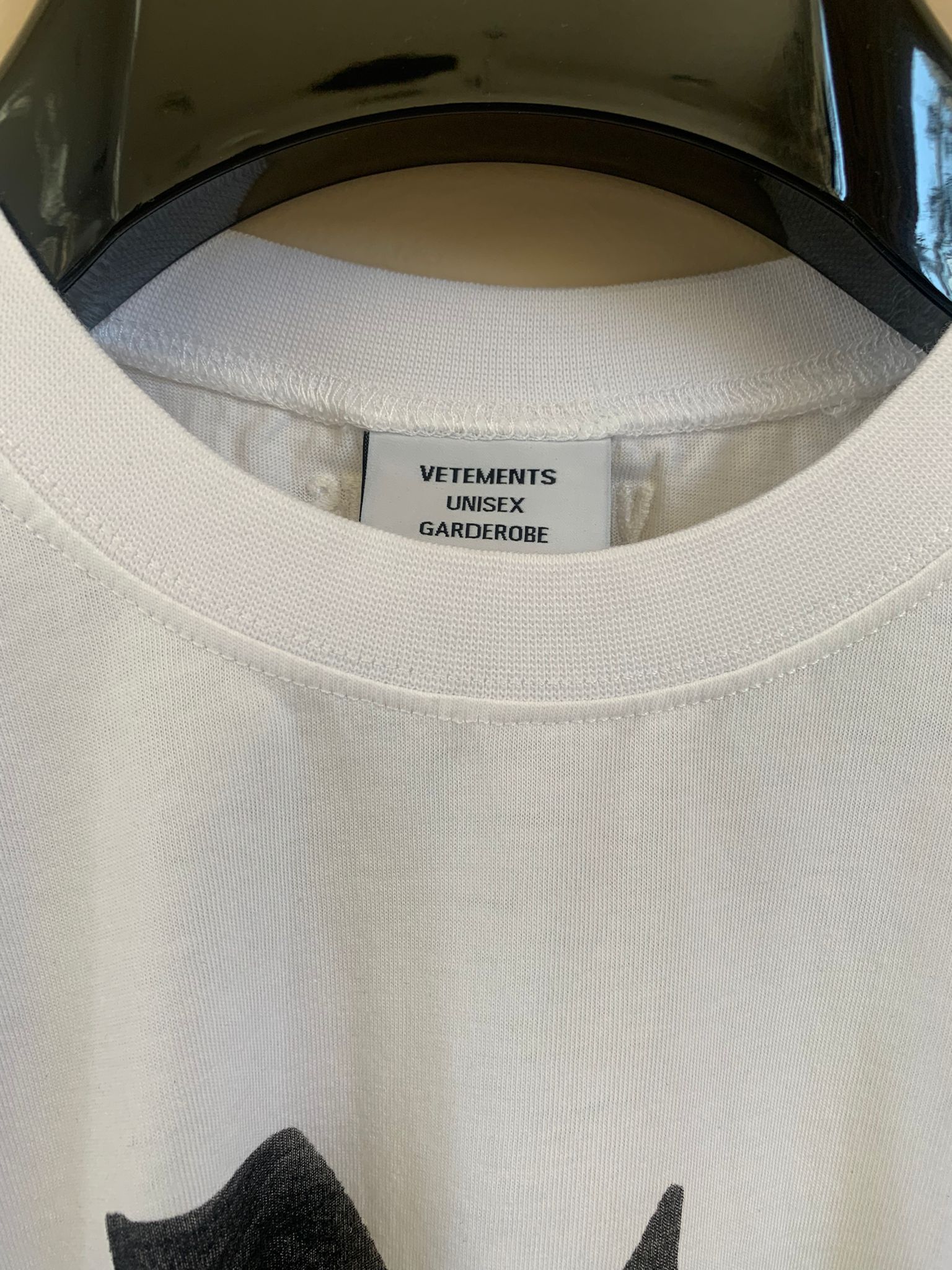 Vetements “DRAGON” Tee in White Size US XS / EU 42 / 0 - 9 Thumbnail
