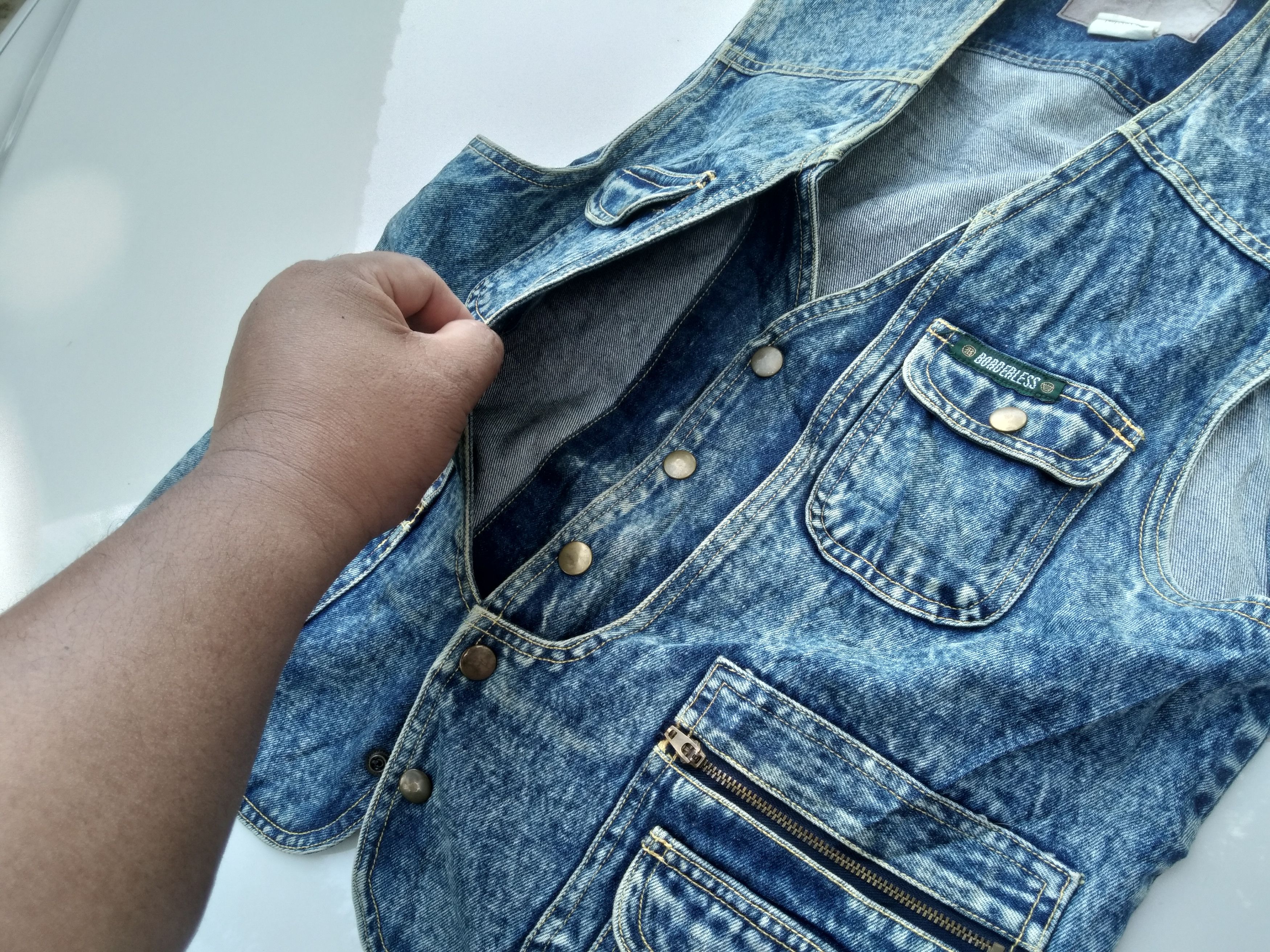 Japanese Brand × Vintage VINTAGE BORDERLESS MEN'S DENIM VEST JACKET Size US M / EU 48-50 / 2 - 6 Thumbnail
