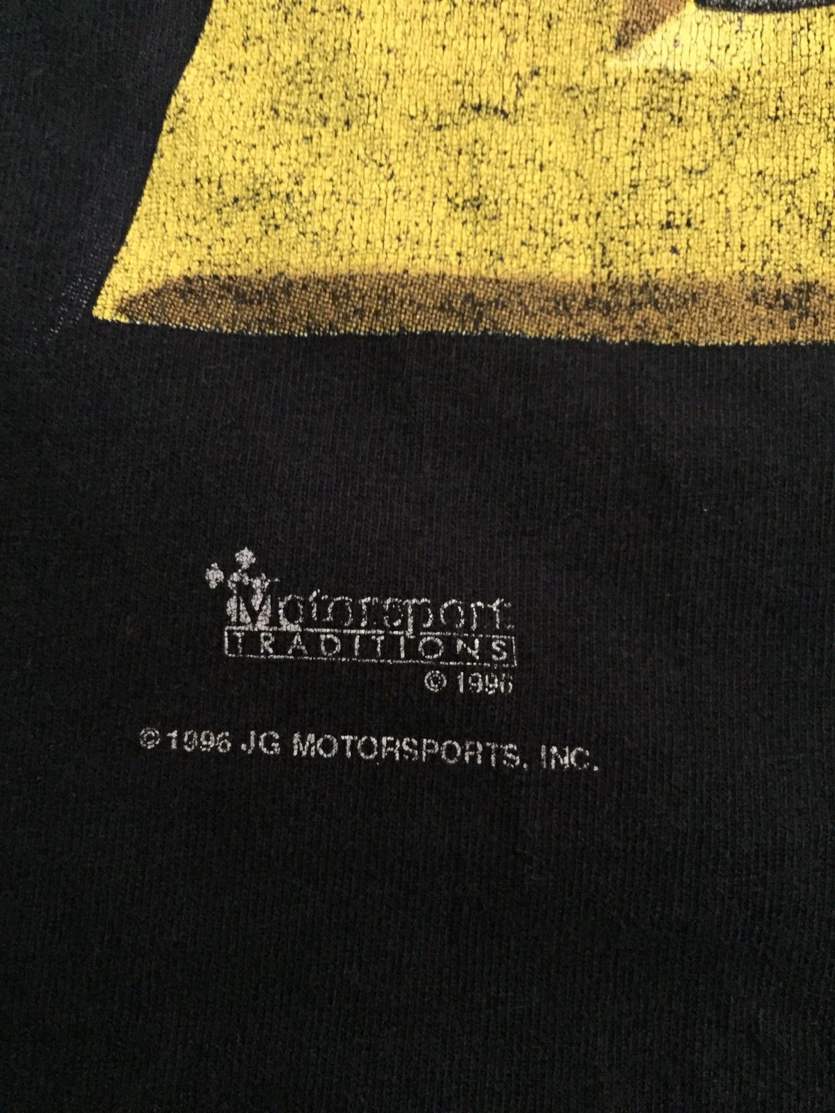 Vintage Vintage 90s Dupont Refinish Racing Car Tee.Chase Race wear Size US L / EU 52-54 / 3 - 10 Thumbnail