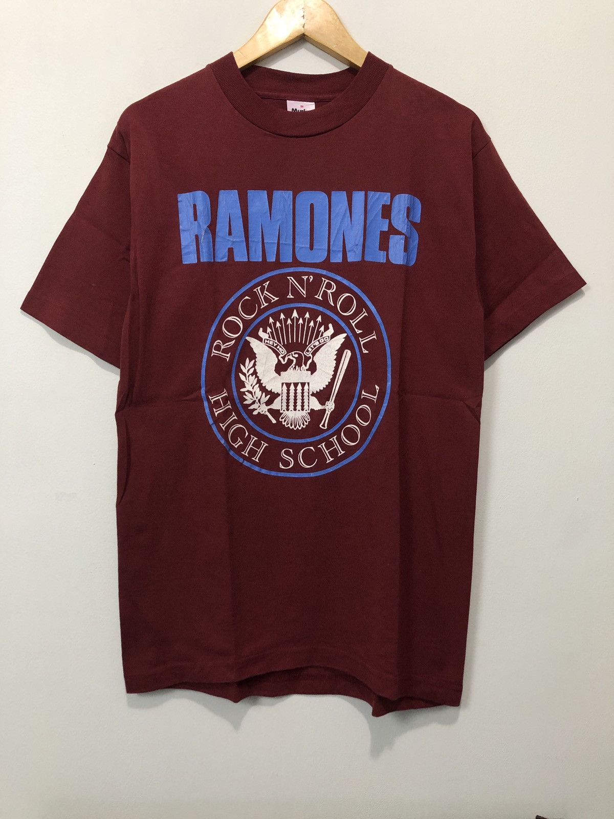 Band Tees × Vintage Vintage 90s Ramones Rock N Roll High School T-Shirt Size US M / EU 48-50 / 2 - 1 Thumbnail