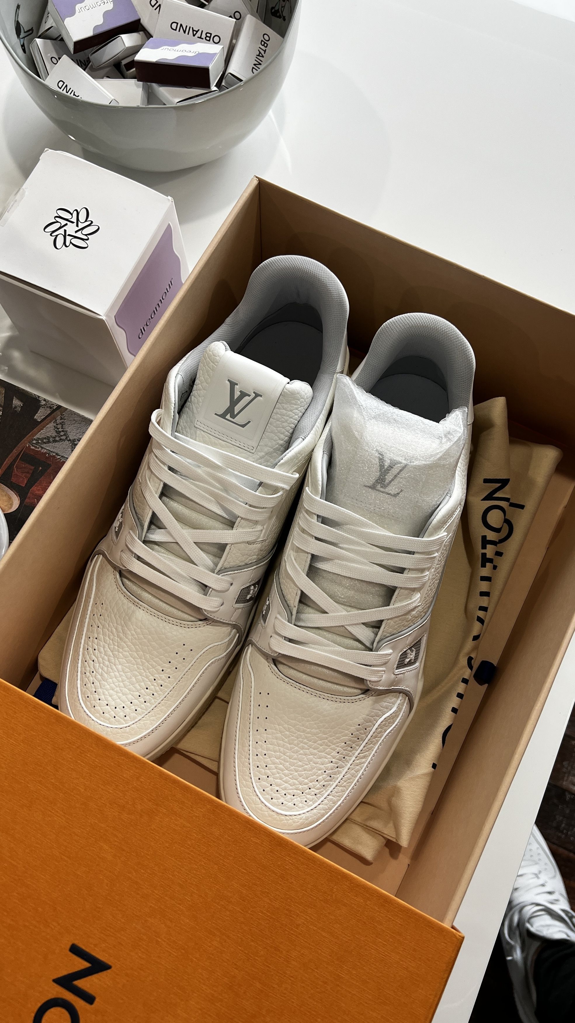 Louis Vuitton LOUIS VUITTON TRAINER SNEAKER WHITE LV11 Size US 12 / EU 45 - 10 Thumbnail