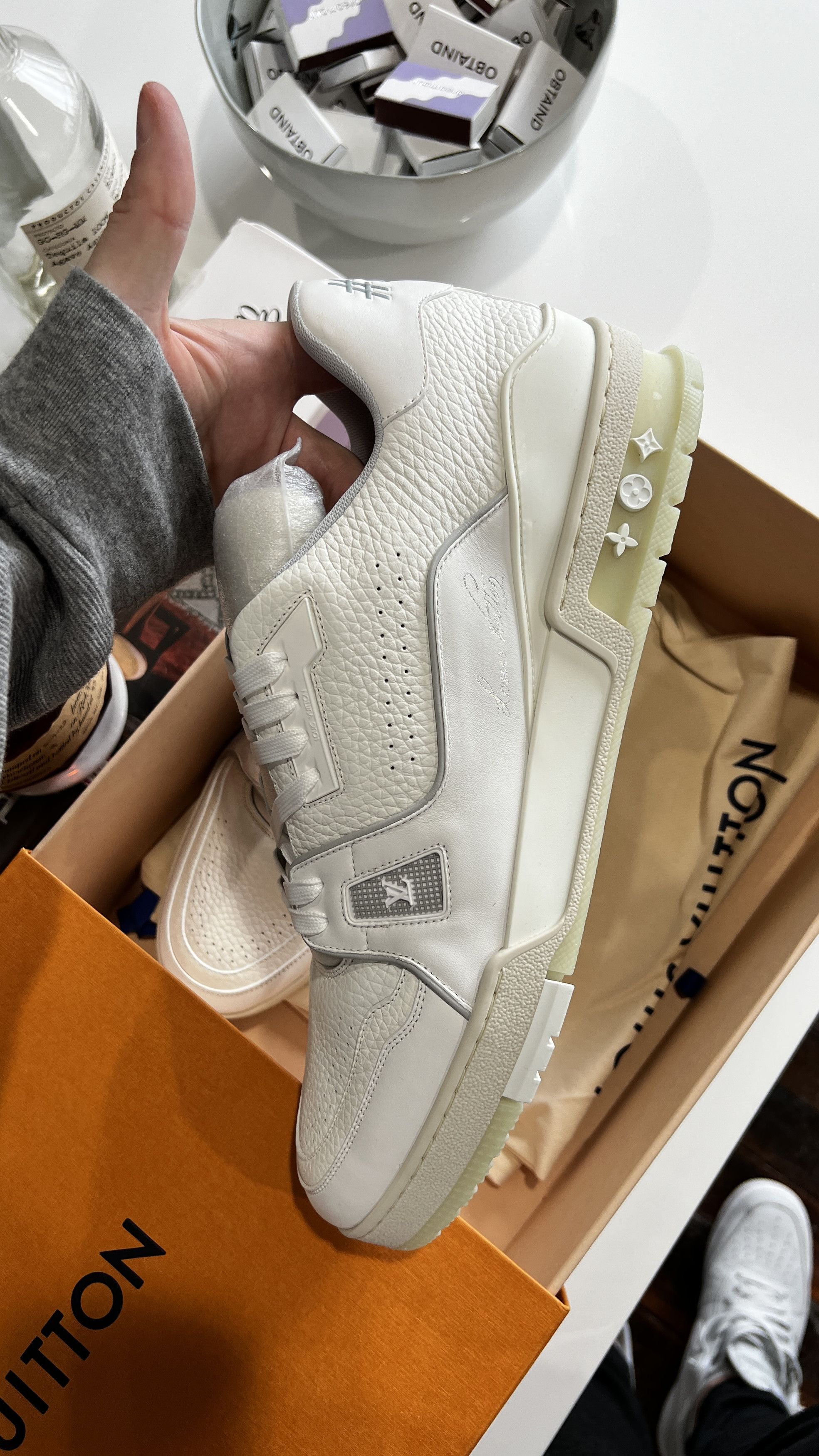Louis Vuitton LOUIS VUITTON TRAINER SNEAKER WHITE LV11 Size US 12 / EU 45 - 12 Thumbnail