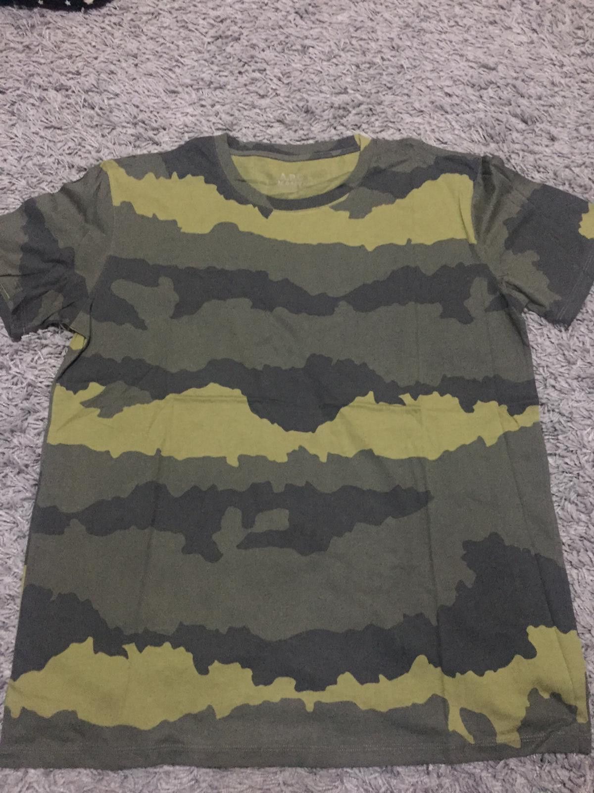 A.P.C. × Kanye West H13 - A.P.C. & Kanye Camo Tshirt - Small Size US S / EU 44-46 / 1 - 2 Thumbnail