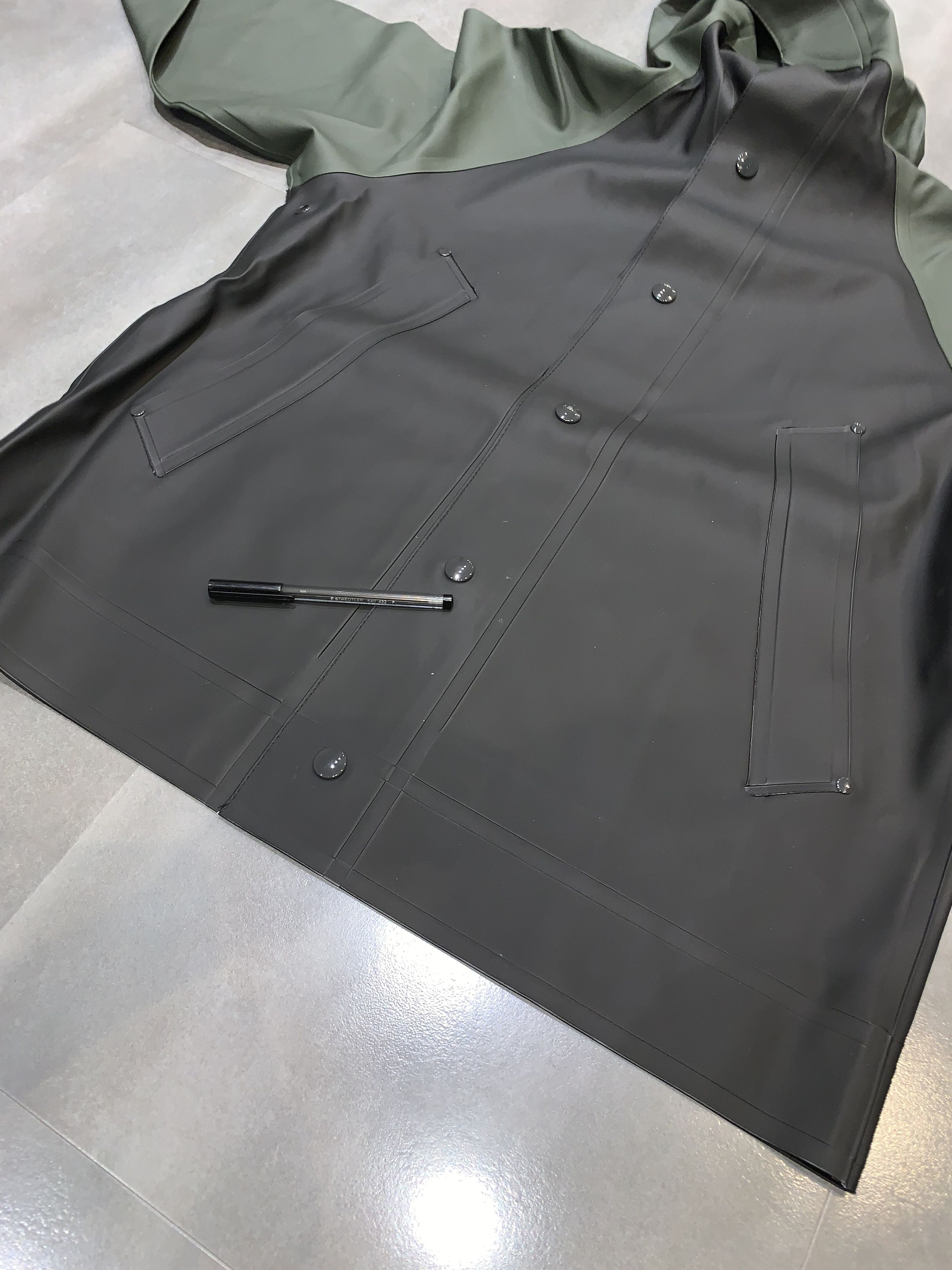 Marni × Stutterheim !DS! Stutterheim X Marni Black Green Hooded Raincoat Size US S / EU 44-46 / 1 - 11 Thumbnail
