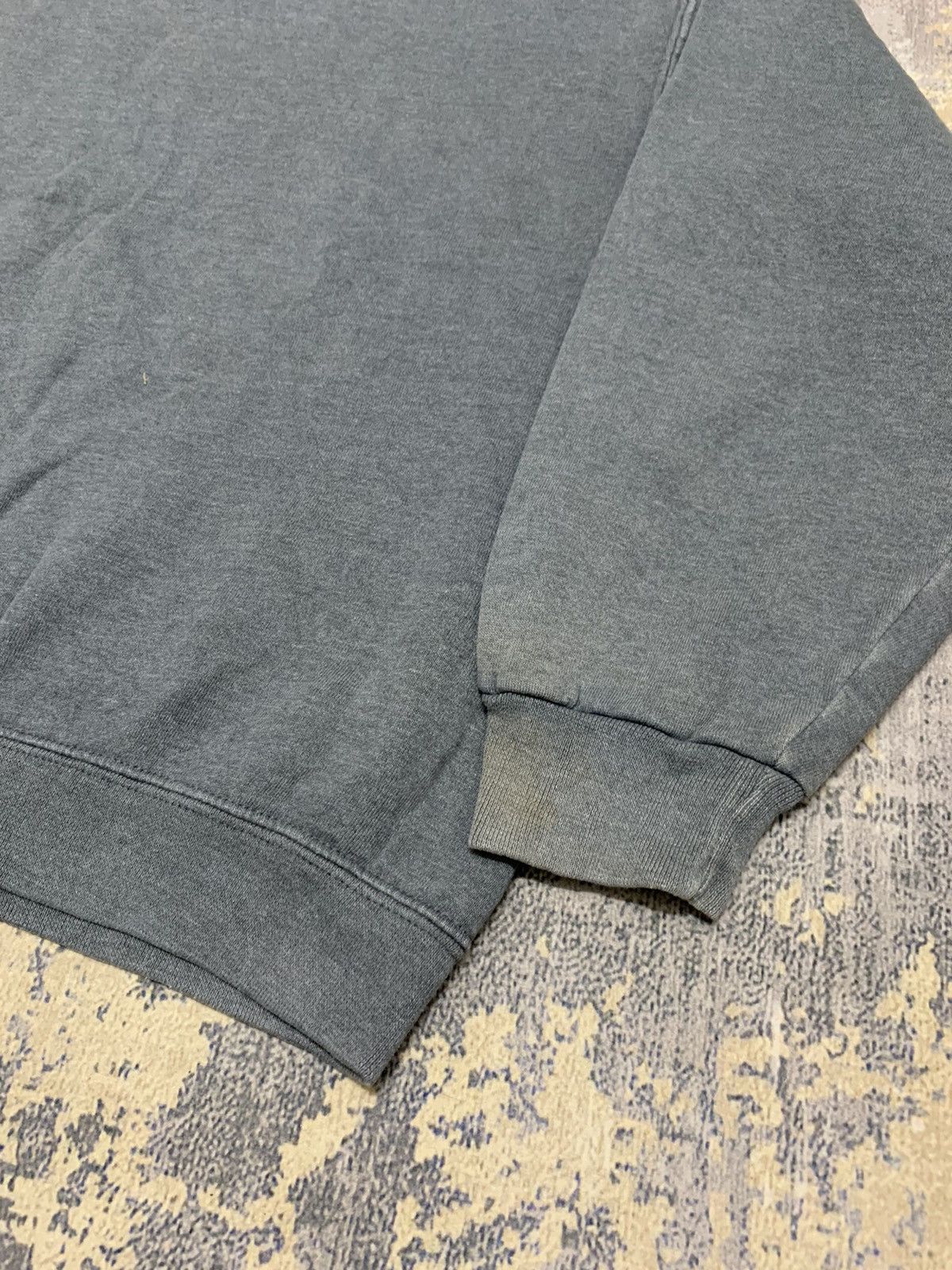 Russell Athletic Vintage 90s Russell Athletic Blank Gray V-Stitch Sweatshirt Size US XL / EU 56 / 4 - 6 Thumbnail