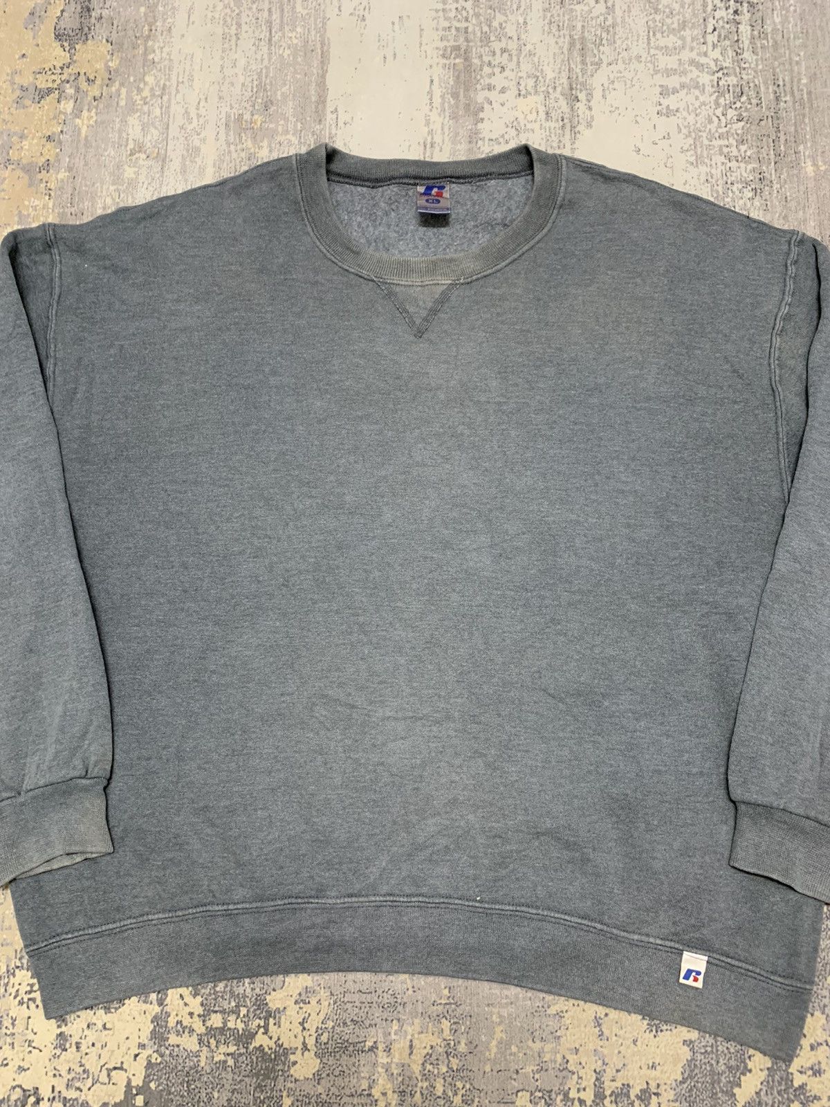 Russell Athletic Vintage 90s Russell Athletic Blank Gray V-Stitch Sweatshirt Size US XL / EU 56 / 4 - 3 Thumbnail