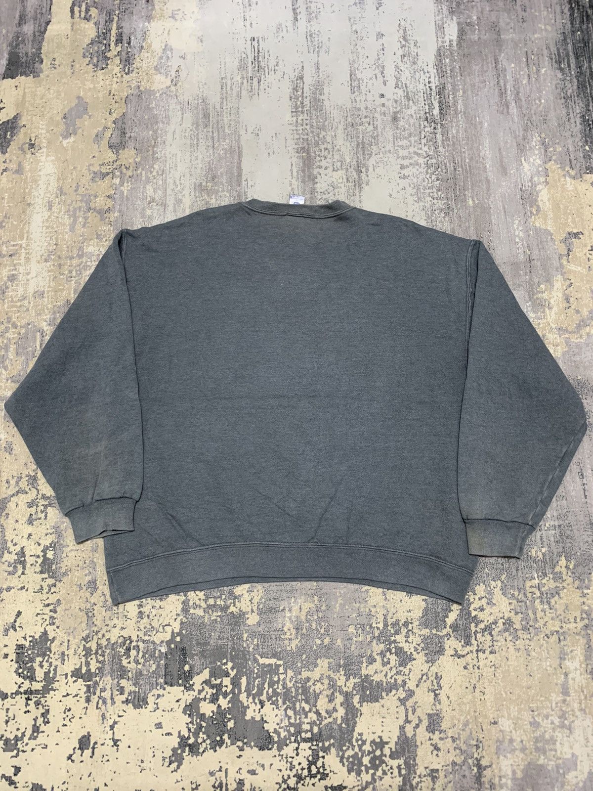 Russell Athletic Vintage 90s Russell Athletic Blank Gray V-Stitch Sweatshirt Size US XL / EU 56 / 4 - 2 Thumbnail
