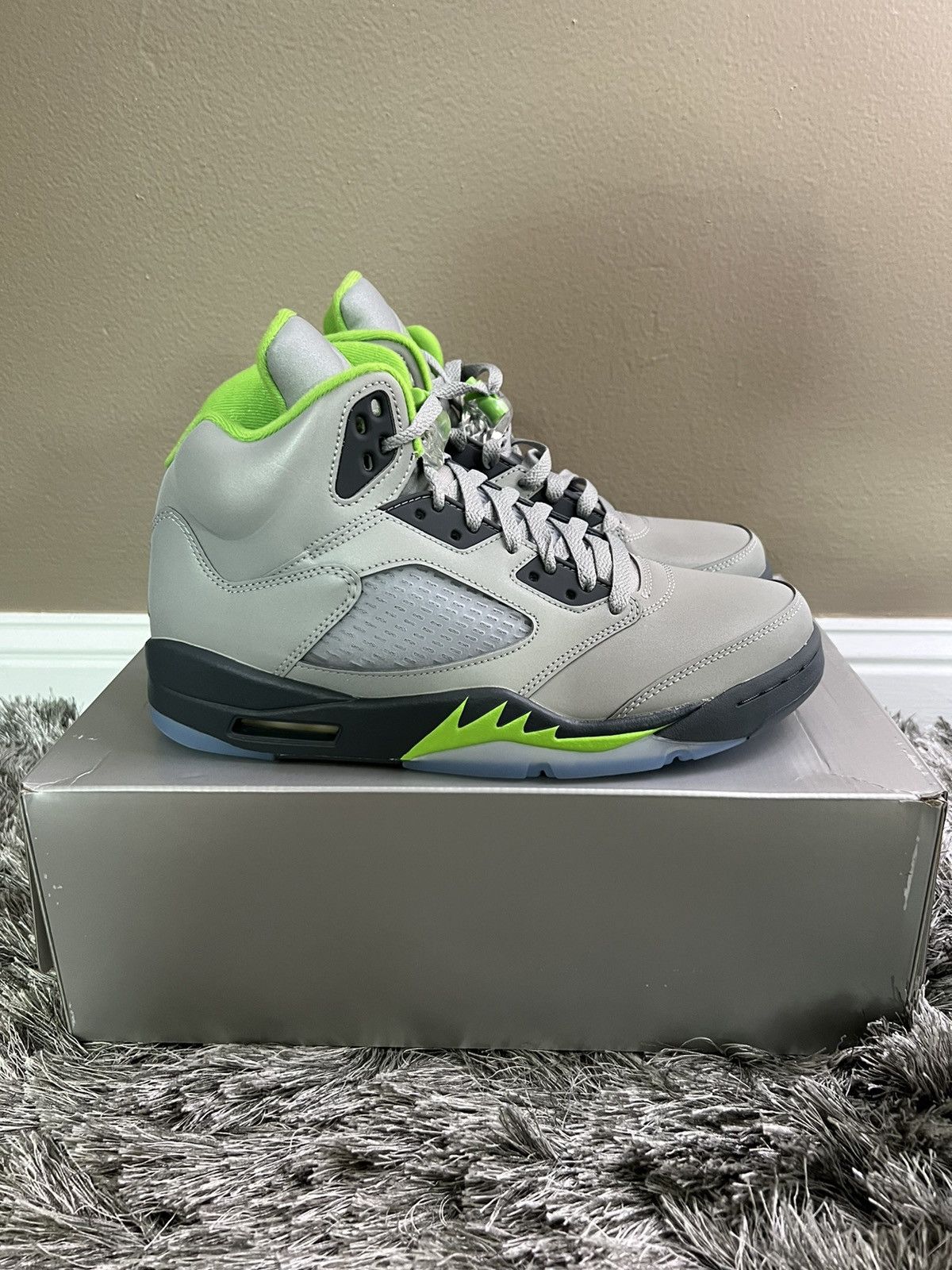 Jordan Brand Jordan retro 5 green bean 2022 Size US 9 / EU 42 - 1 Thumbnail