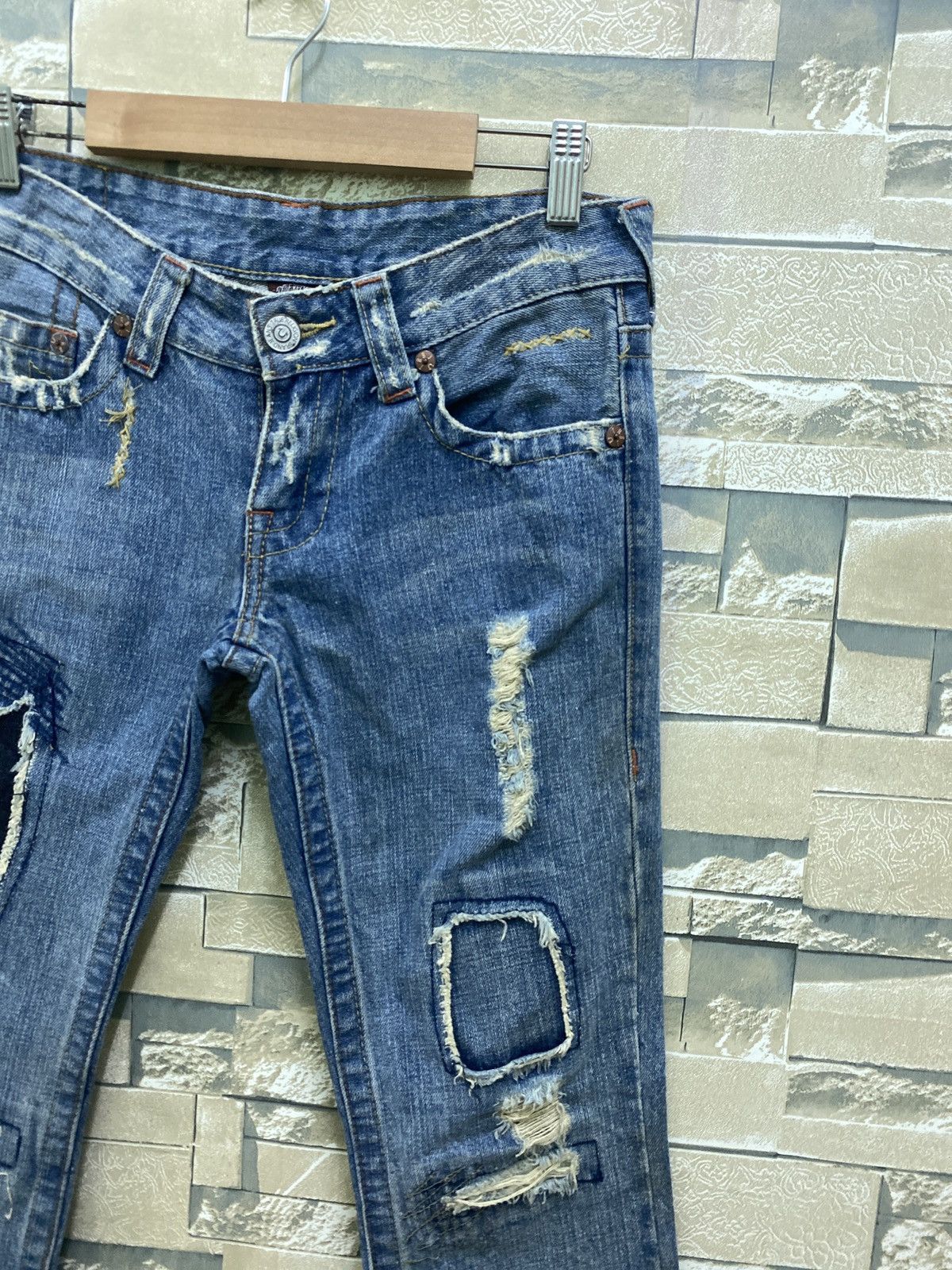True Religion TRUE RELIGION Jeans Ripped Distressed Low Rise Denim Size US 28 / EU 44 - 5 Thumbnail