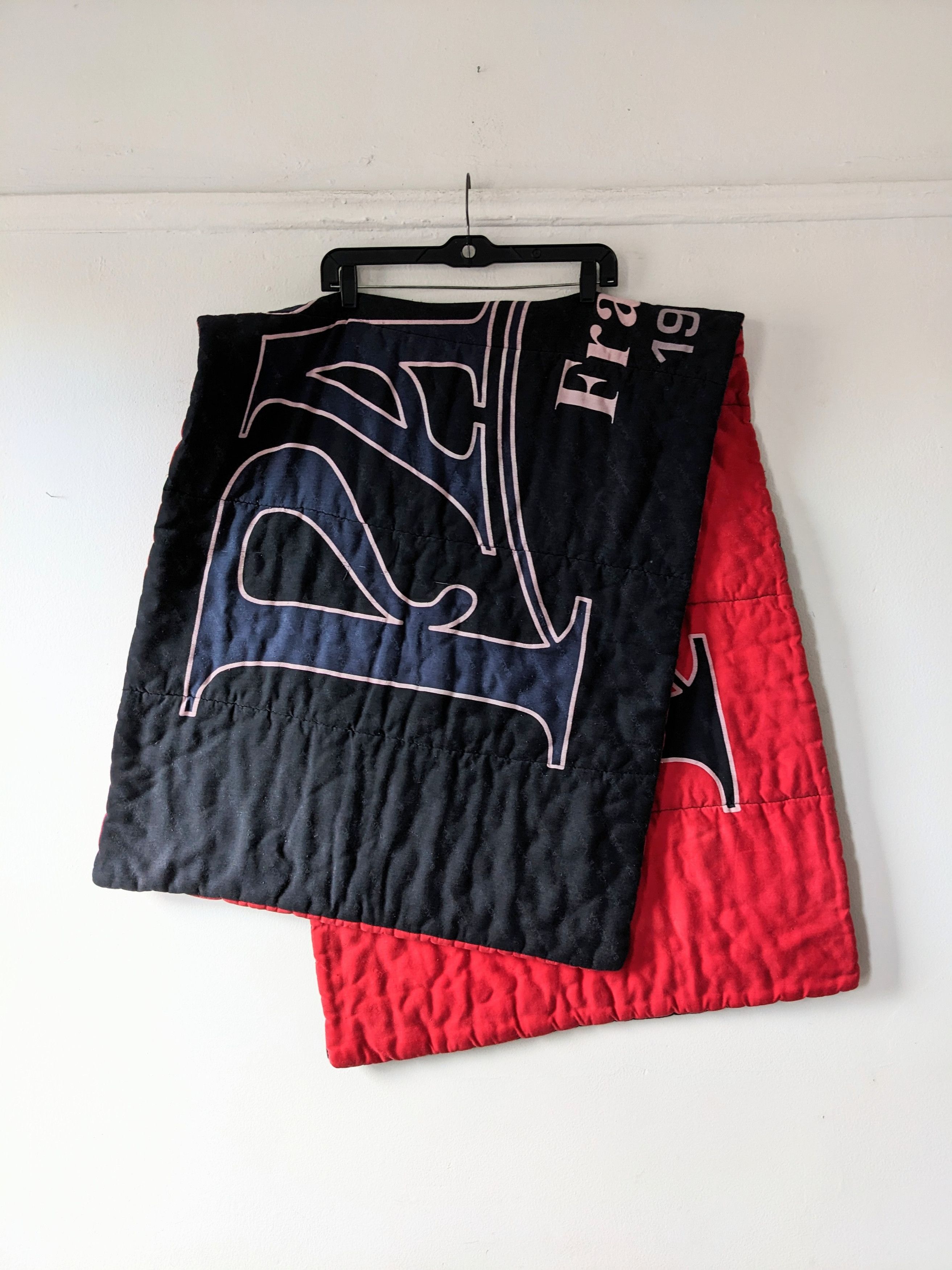 17FW Runway Paris Campaign Puffer Scarf