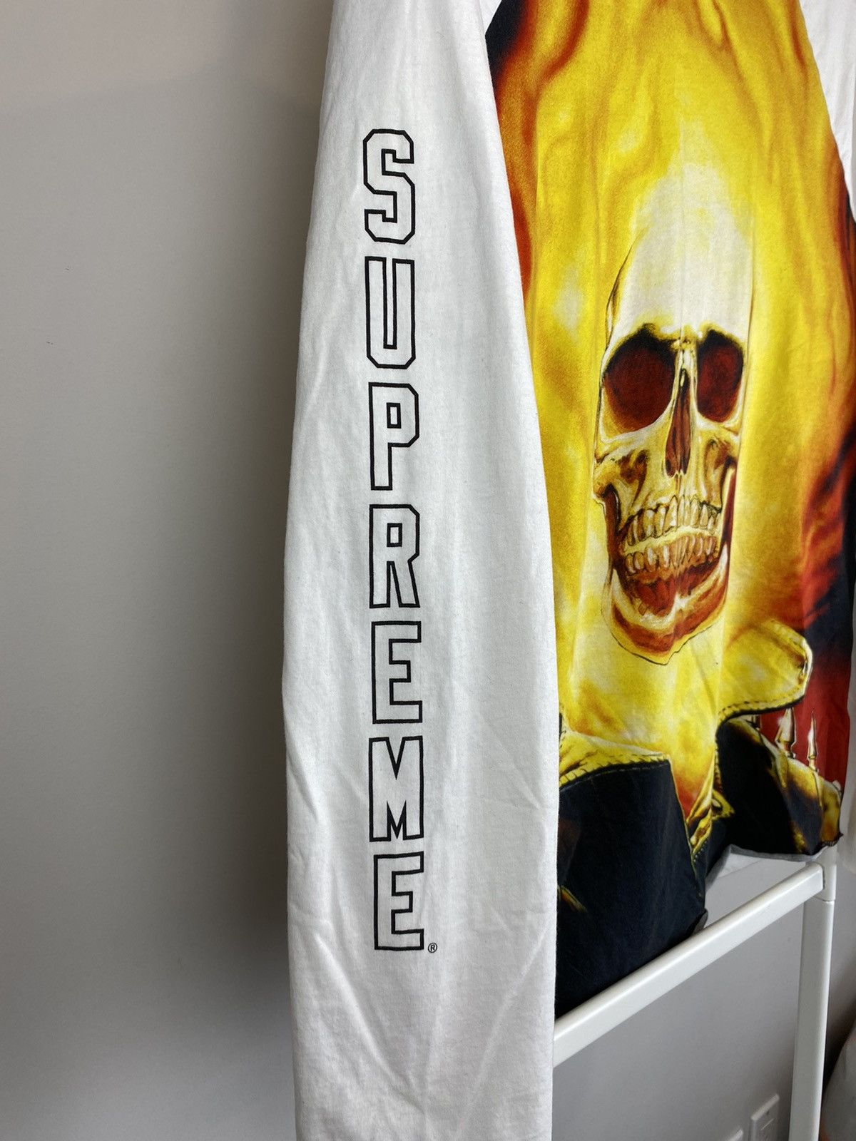 Supreme 2019 Supreme Ghost Rider Raglan Longsleeve Tee Shirt White Size US M / EU 48-50 / 2 - 5 Thumbnail