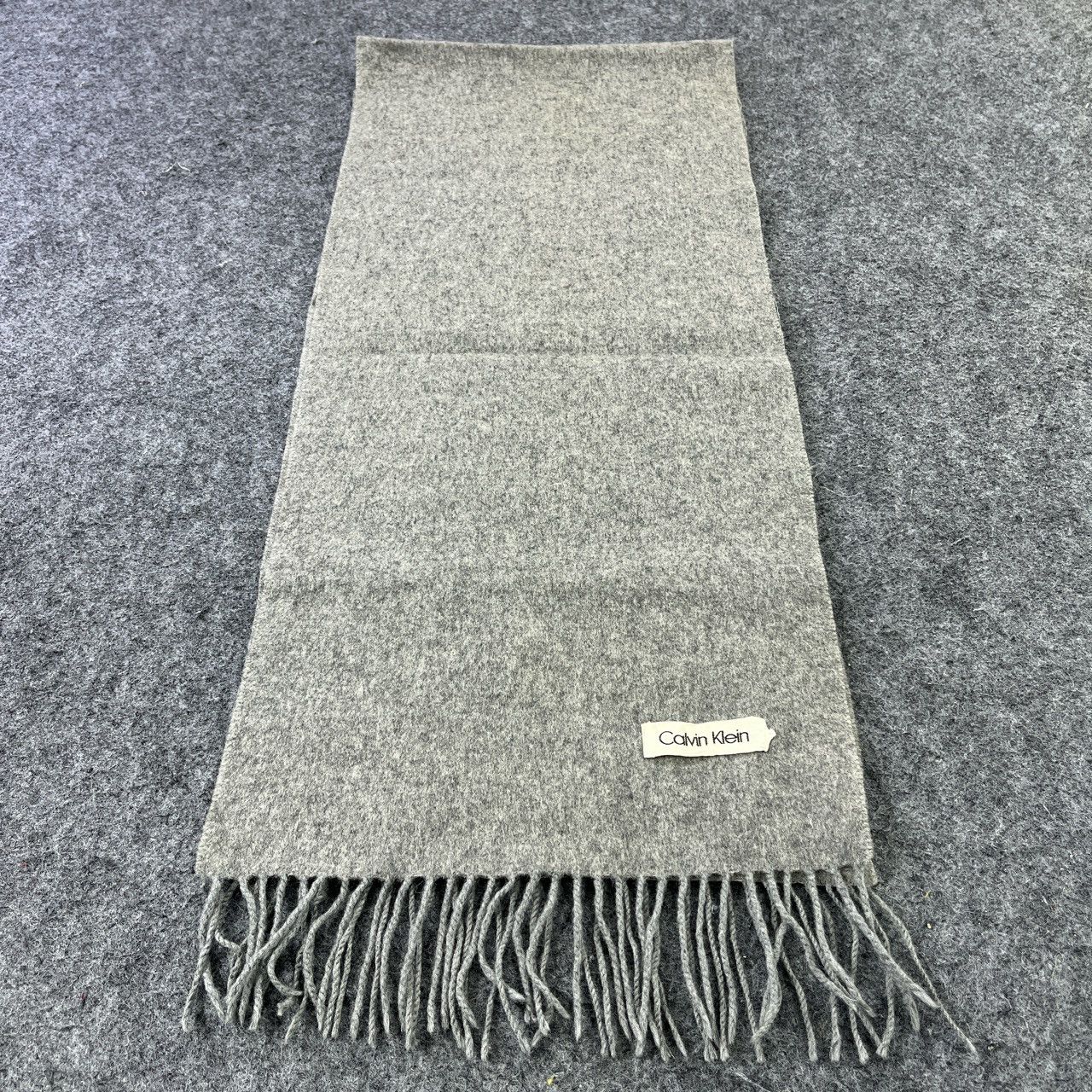 Calvin Klein Scarf / Muffler / Neckwear T583