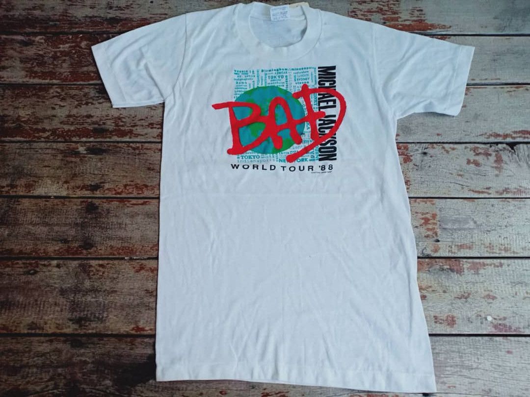 Band Tees Rare Vintage 80s MICHEAL JACKSON Bad Tshirt World Tour Size US S / EU 44-46 / 1 - 1 Thumbnail