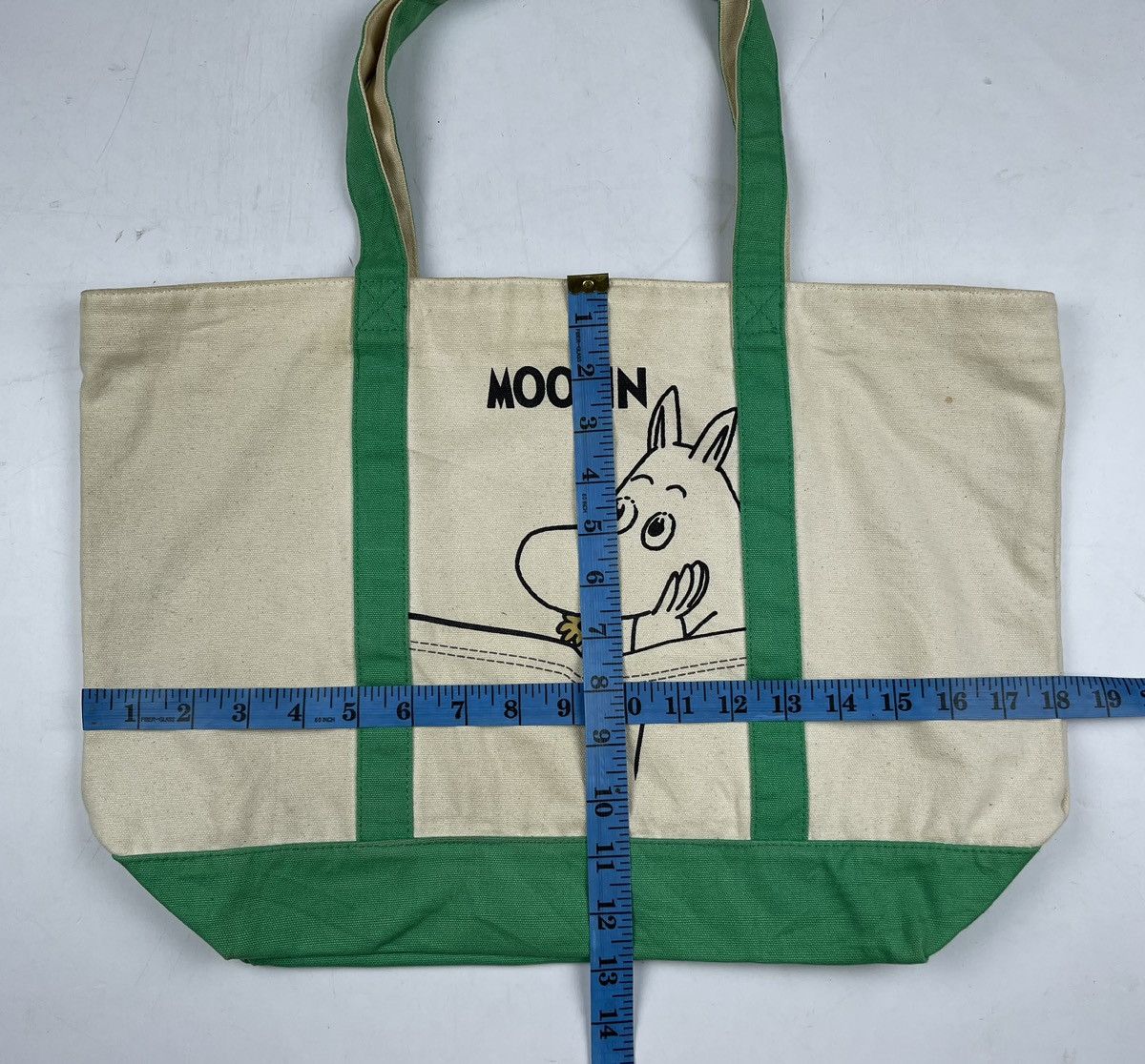 uniqlo x moomin tote bag t4