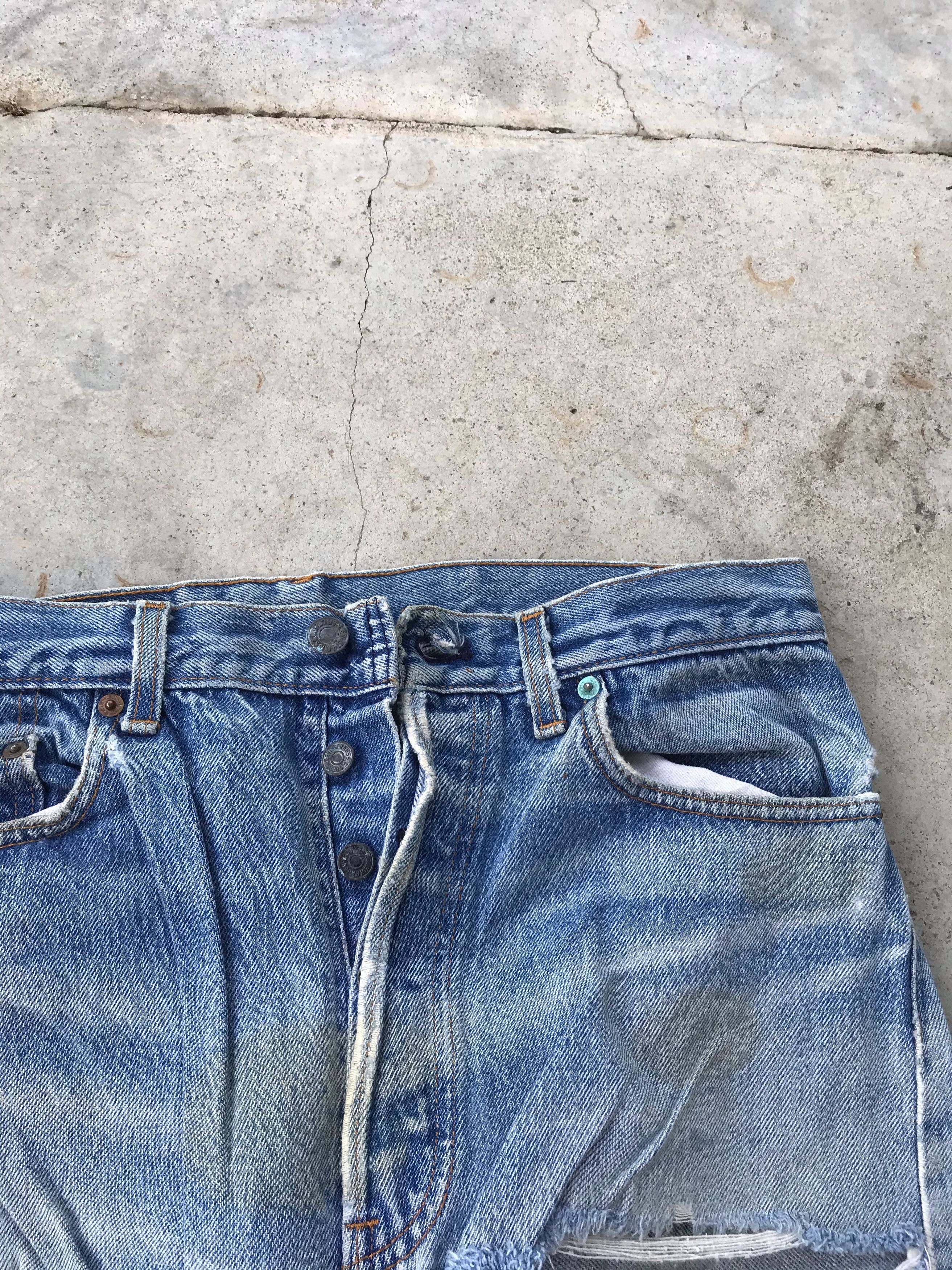 Levi's Vintage Levi's 501 top button 515 distressed denim jeans Size US 32 / EU 48 - 4 Thumbnail