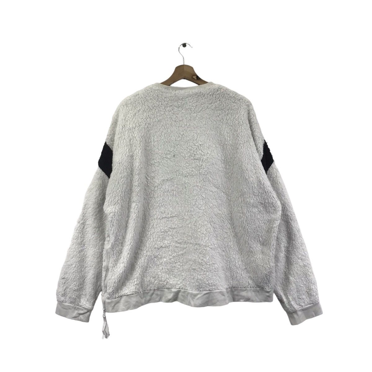 Nike NIKE AIR Big Logo Sherpa Fleece White Sweatshirt Size US XL / EU 56 / 4 - 15 Thumbnail