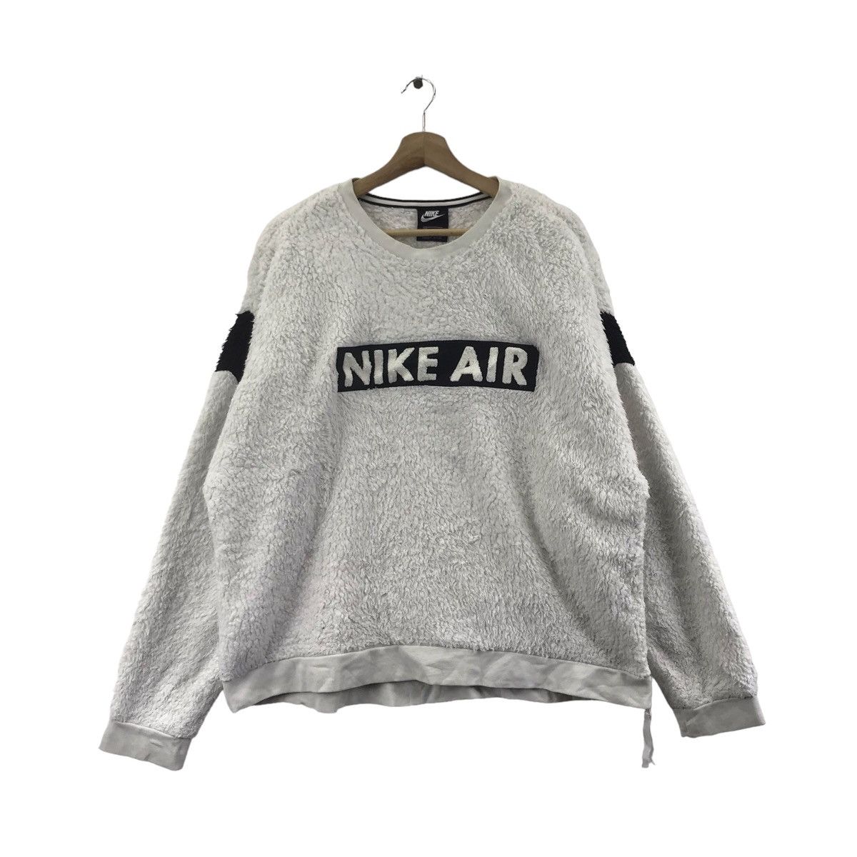 Nike NIKE AIR Big Logo Sherpa Fleece White Sweatshirt Size US XL / EU 56 / 4 - 1 Thumbnail