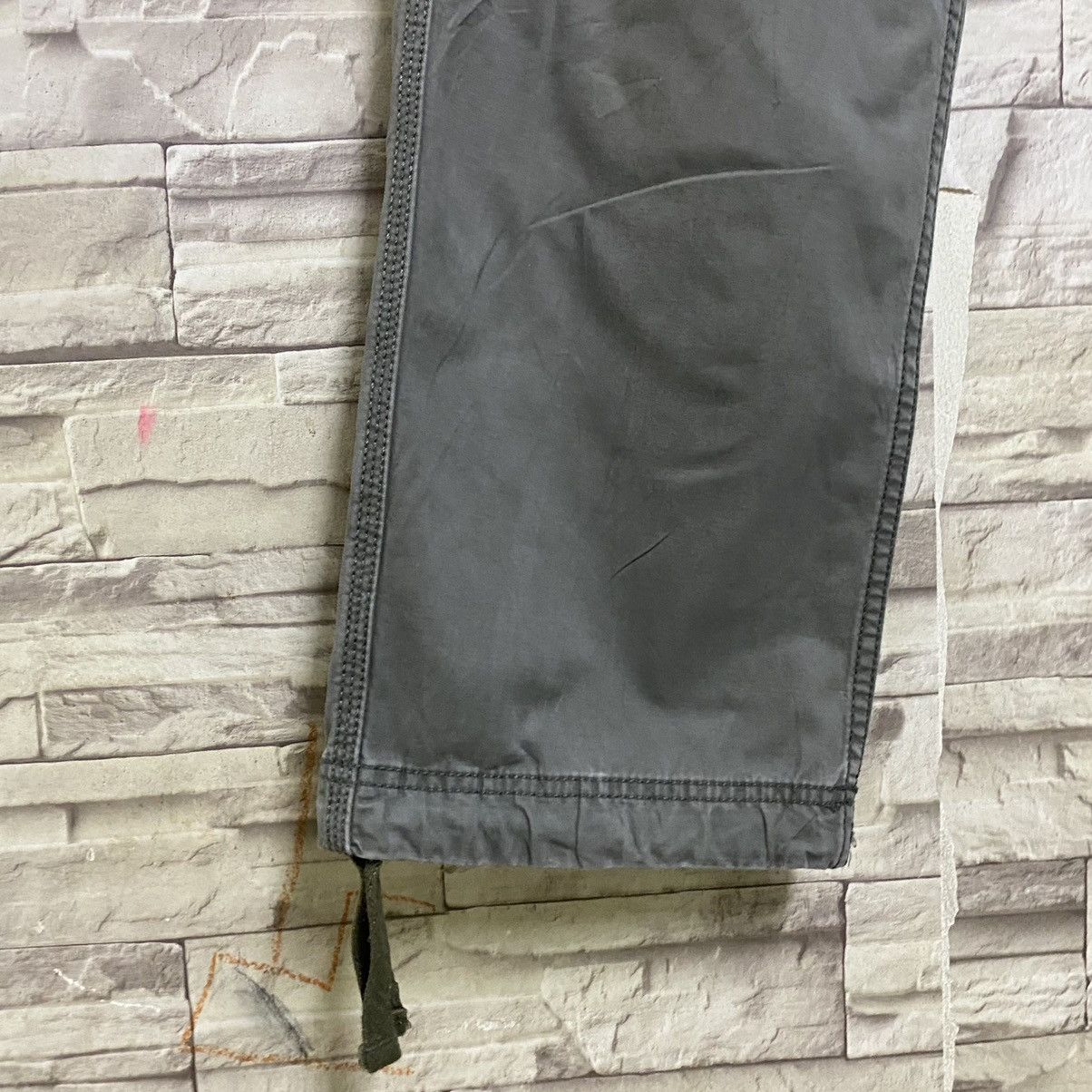 Japanese Brand Japanese Brand Uniqlo 6 Pocket Cargo Pants Size US 30 / EU 46 - 8 Thumbnail