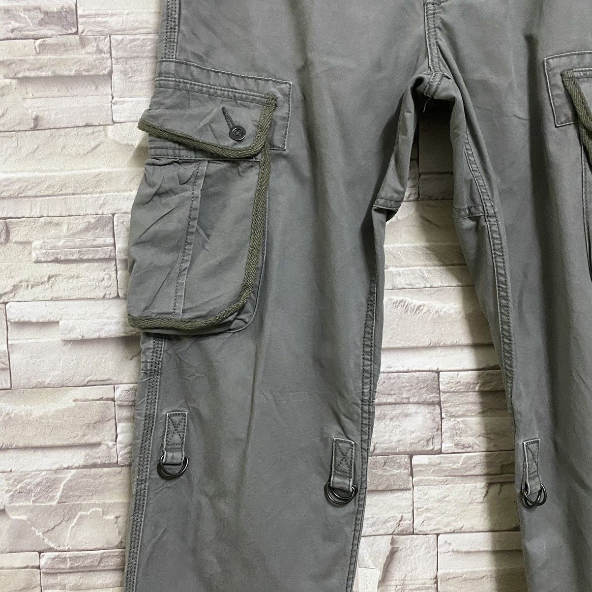 Japanese Brand Japanese Brand Uniqlo 6 Pocket Cargo Pants Size US 30 / EU 46 - 7 Thumbnail