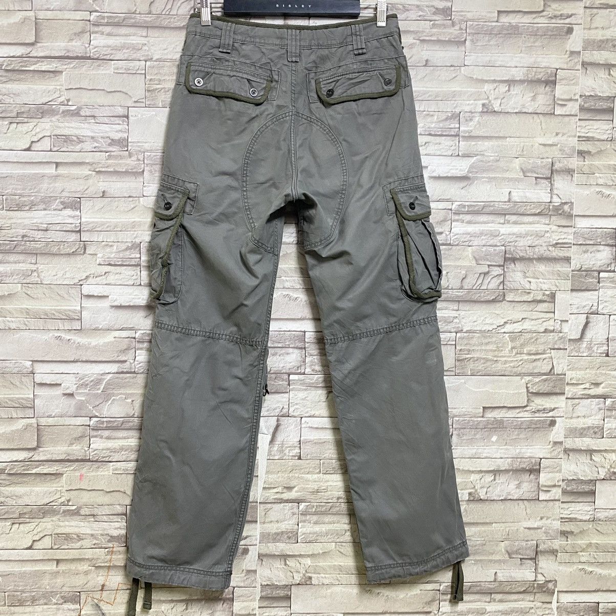 Japanese Brand Japanese Brand Uniqlo 6 Pocket Cargo Pants Size US 30 / EU 46 - 12 Thumbnail