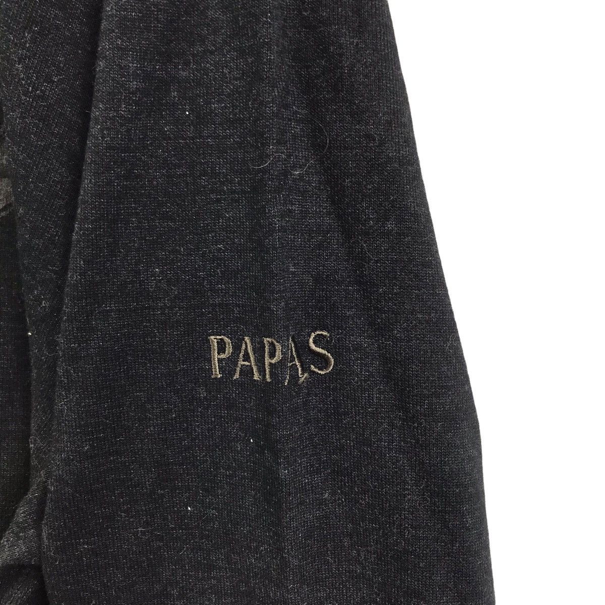 Vintage PAPAS Fishing Fish Sports Japanese Brand Black Sweatshirt Size US M / EU 48-50 / 2 - 6 Thumbnail