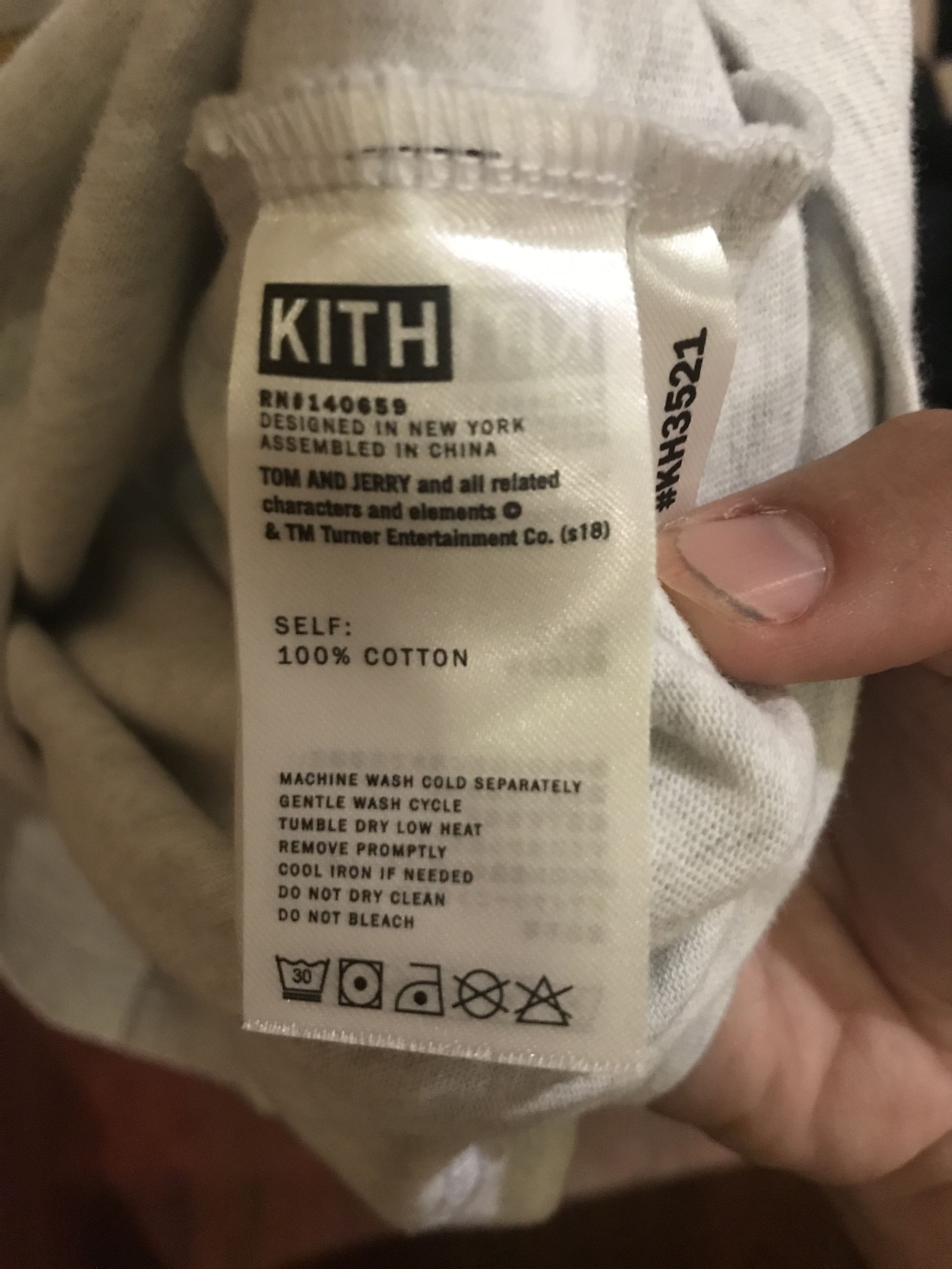 Kith Kith x Tom & Jerry “Cheese” L/S Tee Size US S / EU 44-46 / 1 - 3 Thumbnail