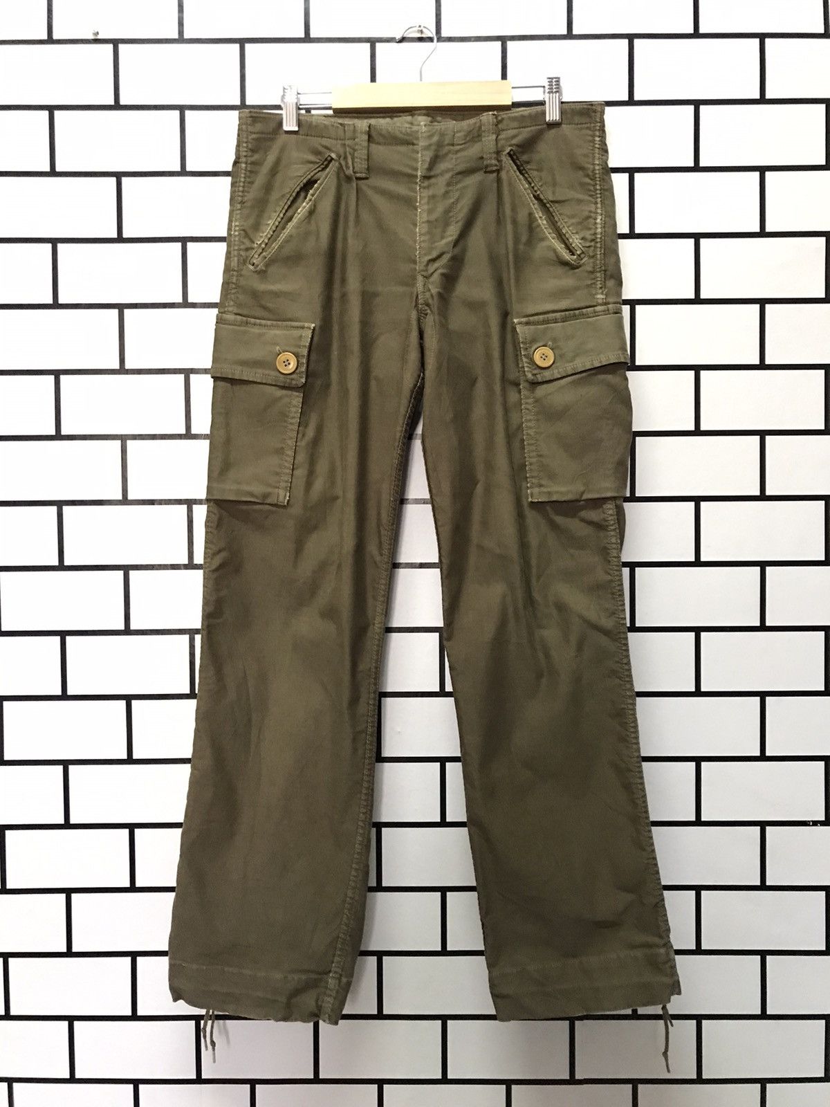 image of Hollywood Ranch&market Vintage Hr Market Japan Cargo Multi Pocket Pants in Olive Brown (Size 31)