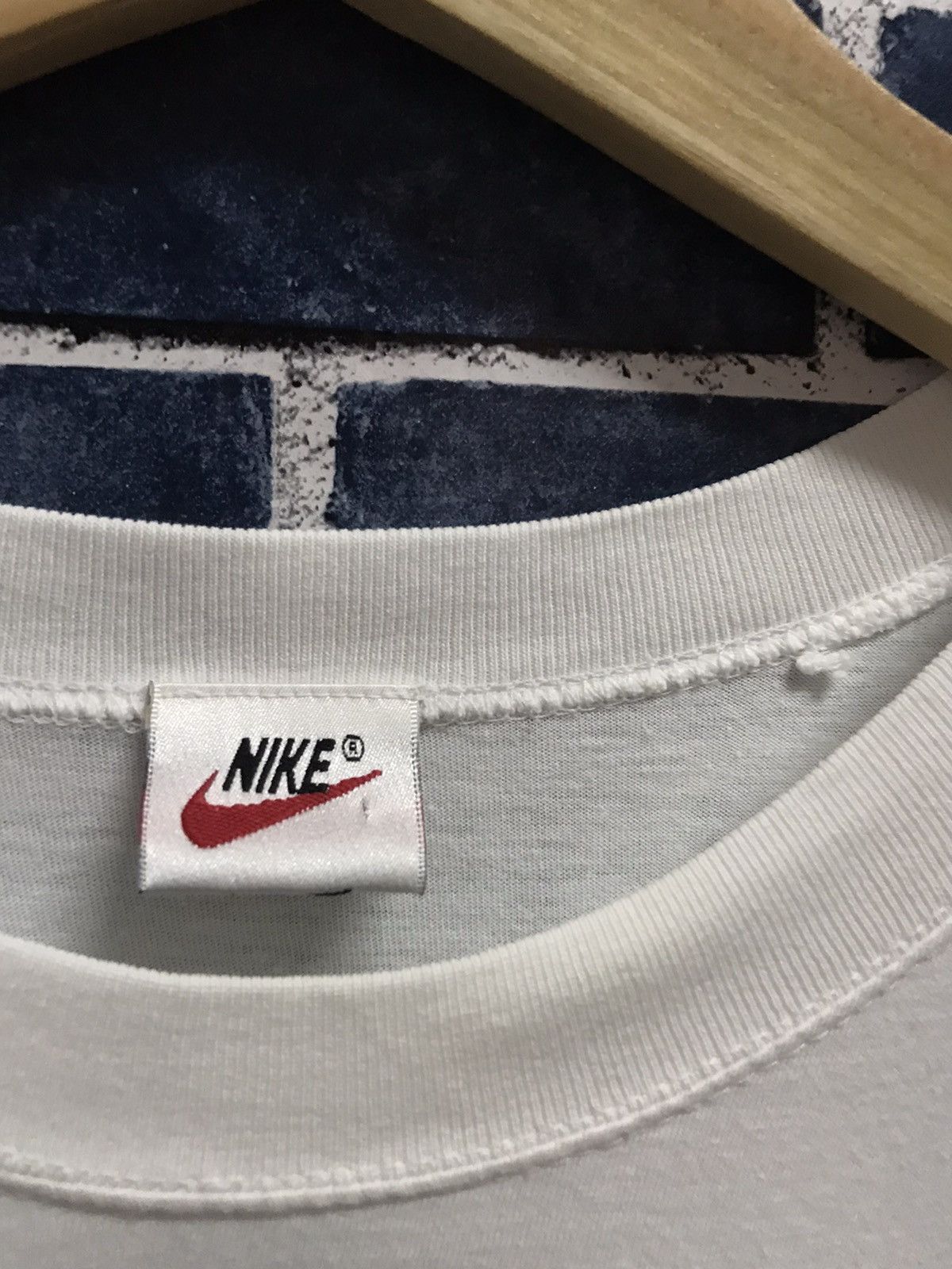 Nike × Vintage Vintage 90’s Nike Pinwheel Back Hint Single Stitch Tshirt Size US M / EU 48-50 / 2 - 9 Thumbnail