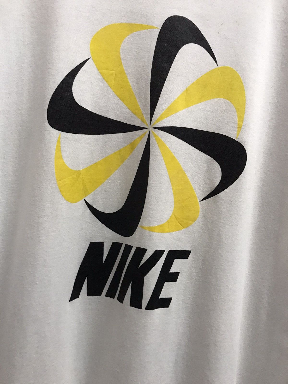 Nike × Vintage Vintage 90’s Nike Pinwheel Back Hint Single Stitch Tshirt Size US M / EU 48-50 / 2 - 5 Thumbnail