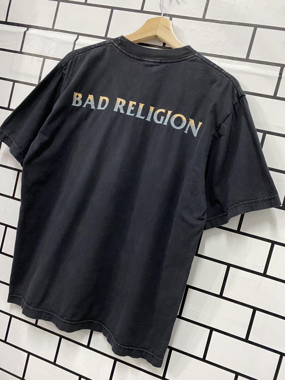 Band Tees × Vintage Vintage 90’s Bad Religion Tested Sun Faded Tshirt Size US M / EU 48-50 / 2 - 7 Thumbnail