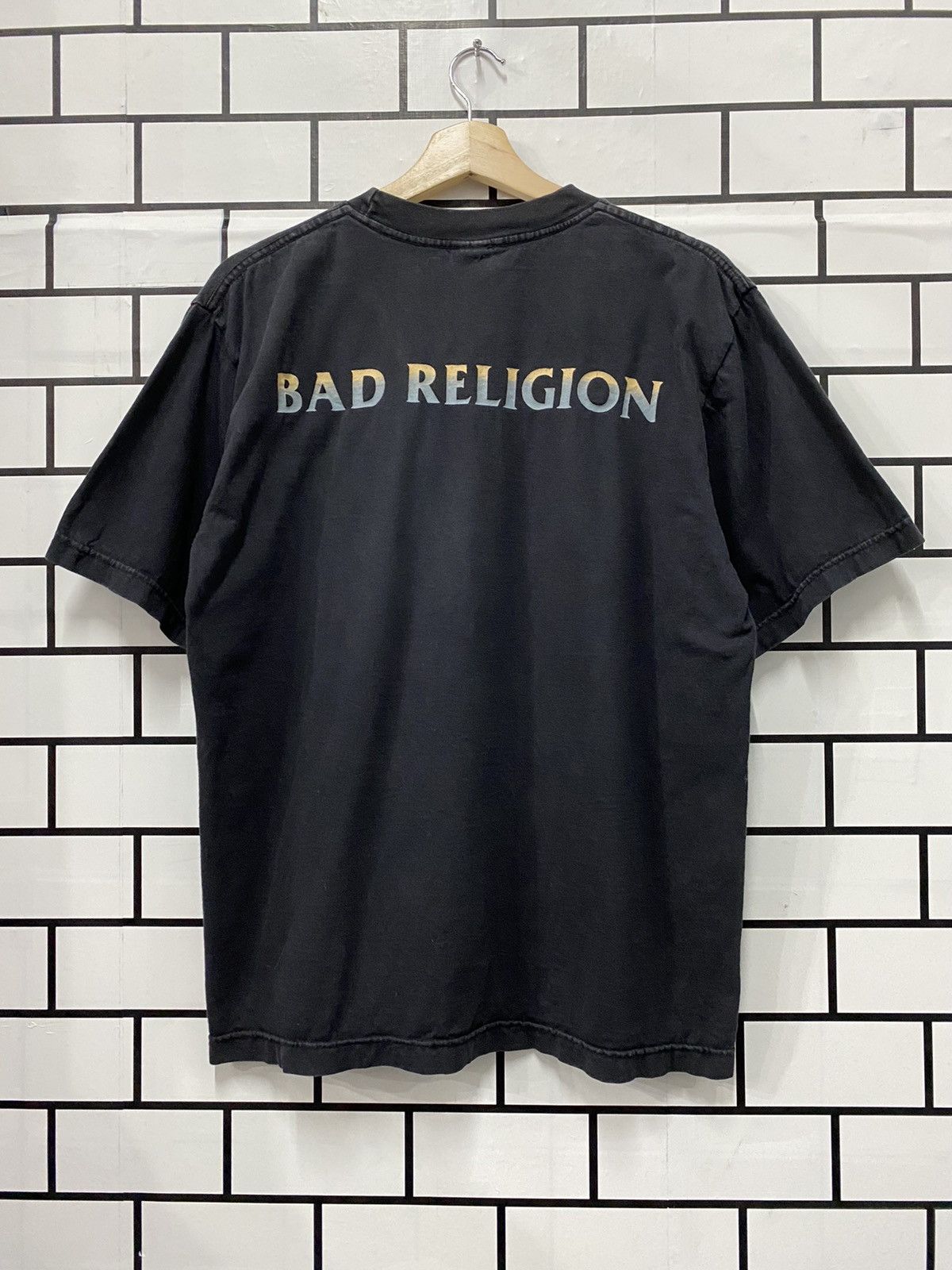 Band Tees × Vintage Vintage 90’s Bad Religion Tested Sun Faded Tshirt Size US M / EU 48-50 / 2 - 2 Thumbnail