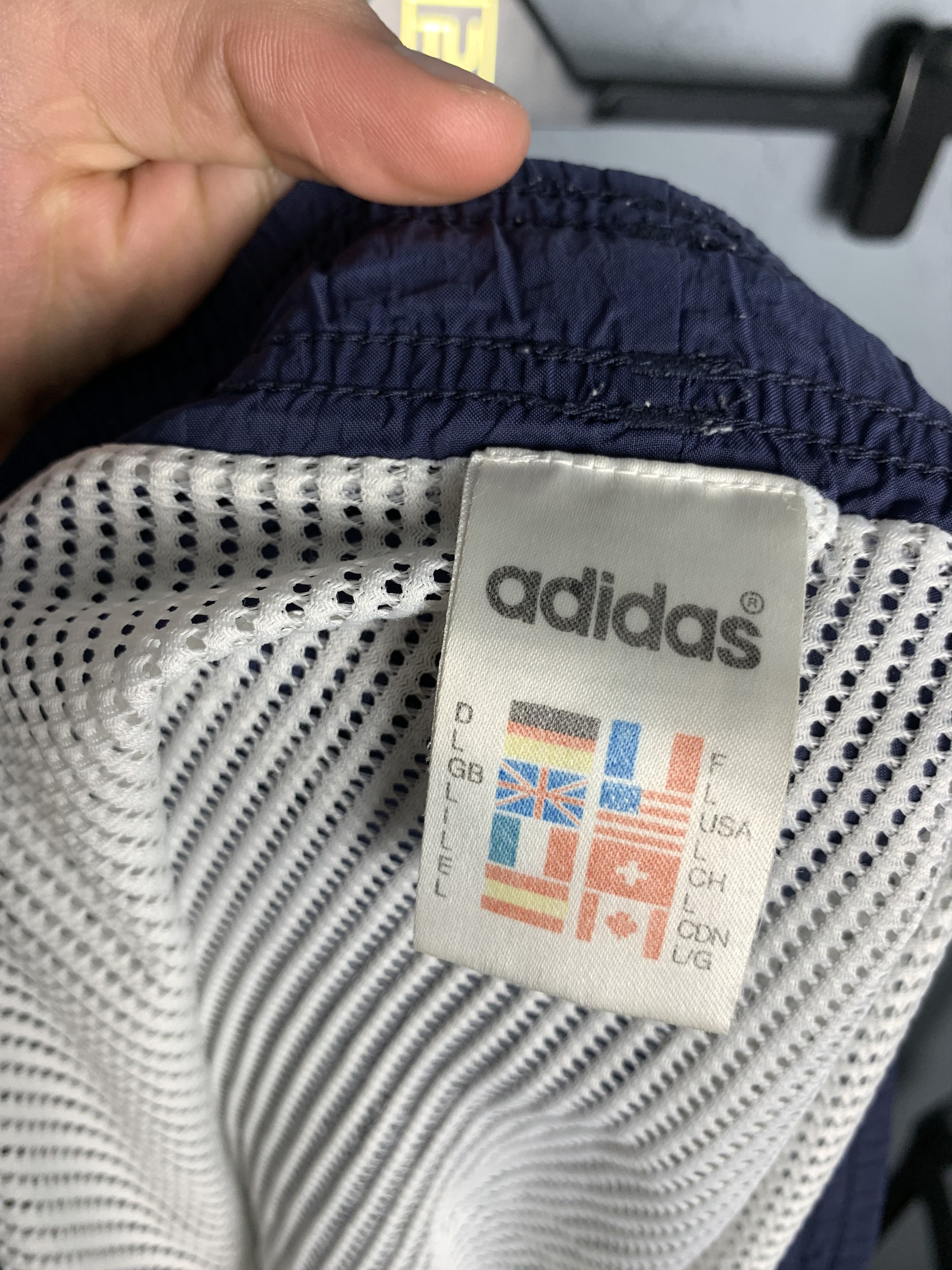 Adidas × Vintage Vintage Adidas Nylon Mens Shorts Size US 30 / EU 46 - 7 Thumbnail