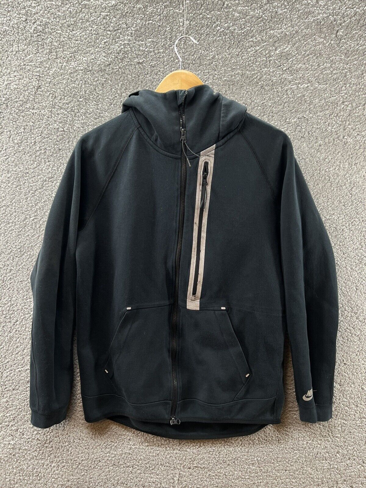 Nike Nike Tech Fleece Triple Flash Black Men’s Size Medium 835566 Size US M / EU 48-50 / 2 - 1 Thumbnail