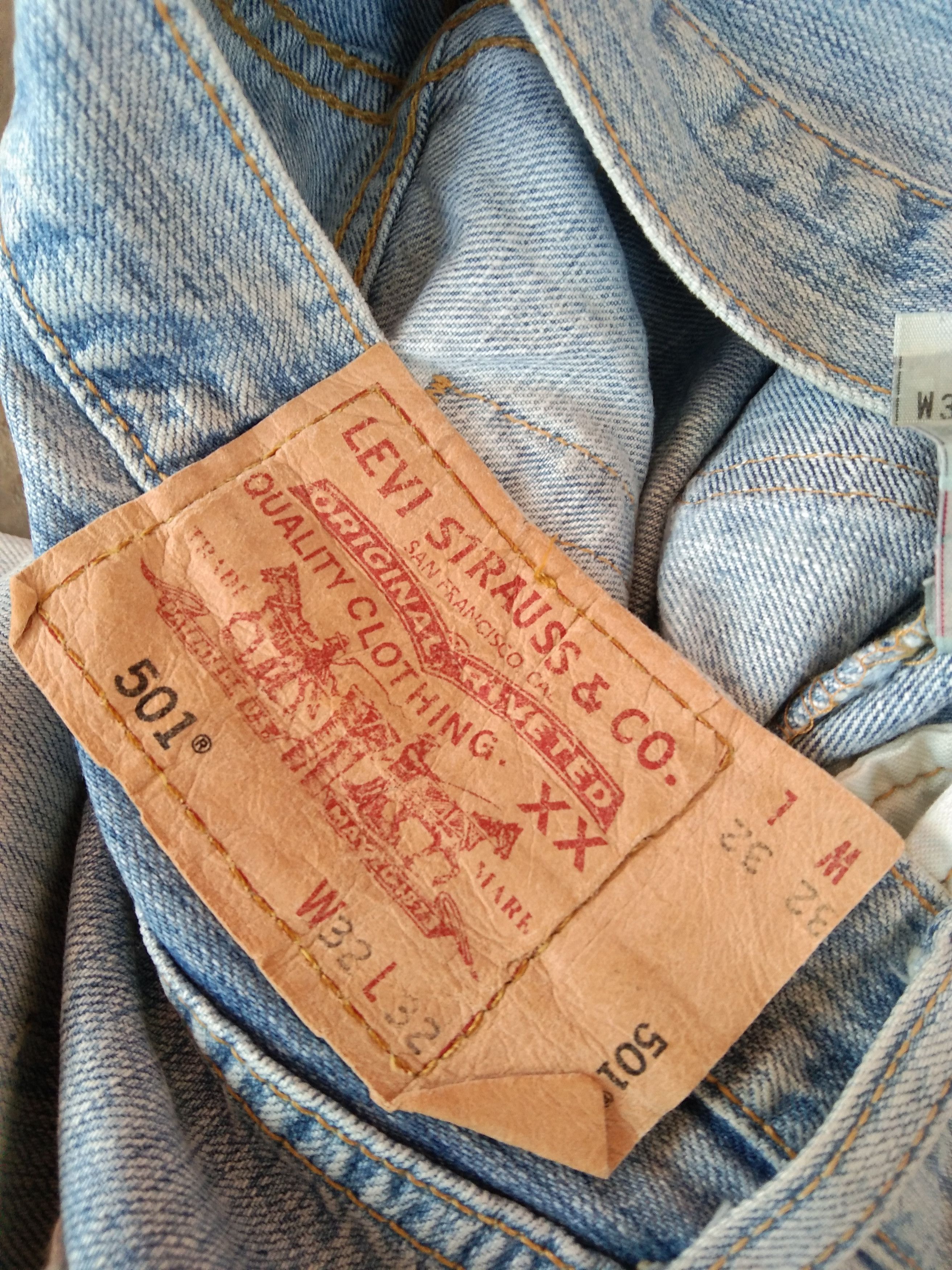 Levi's × Vintage Vintage Levis 501 Faded Blue Distressed Jeans 32x30 Size US 32 / EU 48 - 8 Thumbnail