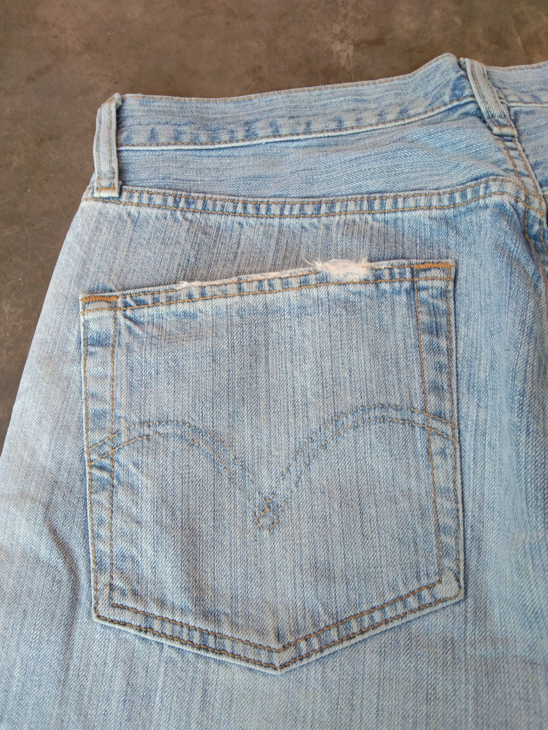 Levi's × Vintage Vintage Levis 501 Faded Blue Distressed Jeans 32x30 Size US 32 / EU 48 - 3 Thumbnail