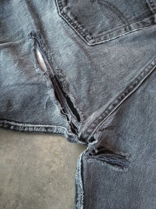 Levi's × Vintage 90s Vintage Levis 501 Made In USA Distressed Jeans 32x30 Size US 32 / EU 48 - 4 Thumbnail