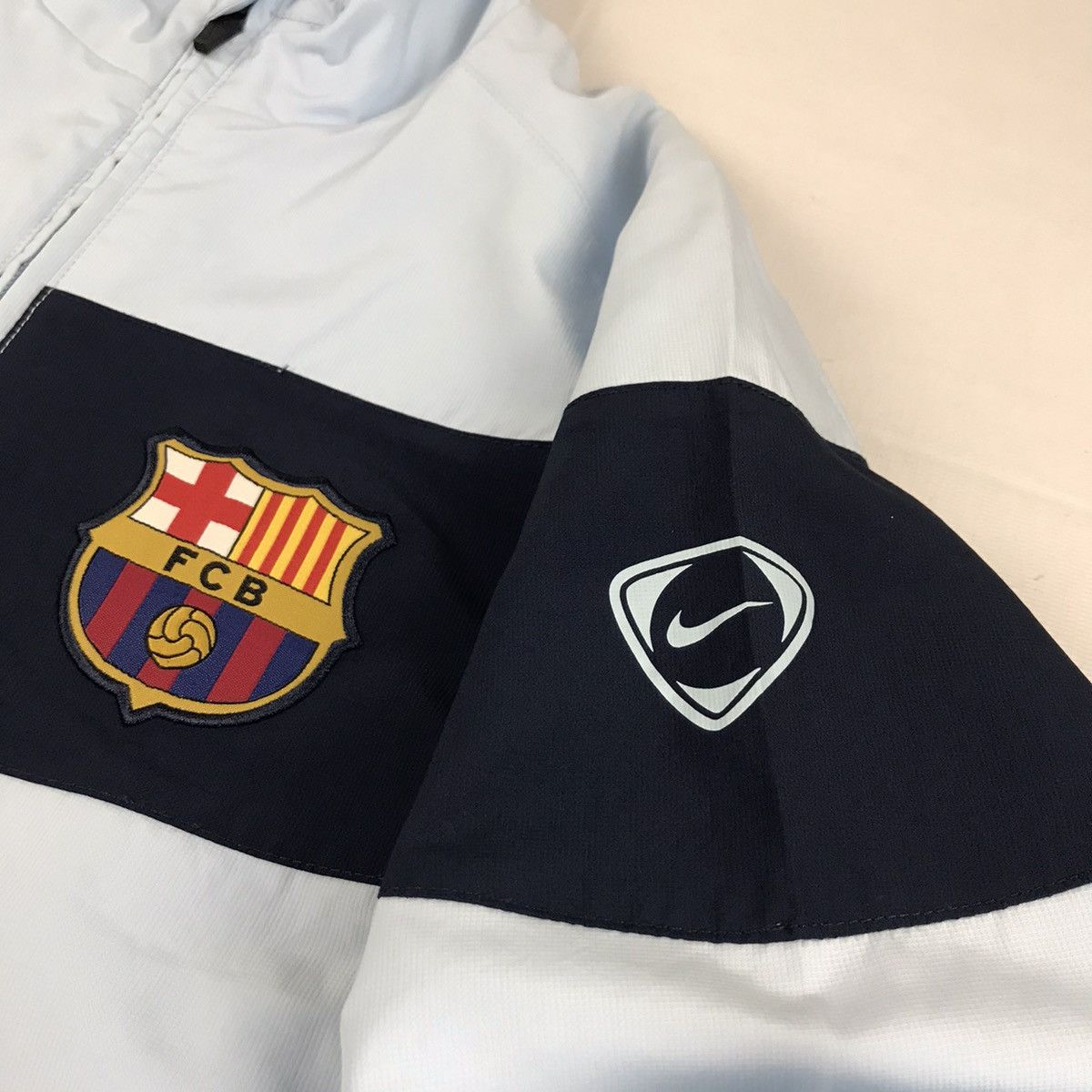 Nike × Vintage Vintage Nike Barcelona Football Club Light Jacket Size US S / EU 44-46 / 1 - 7 Thumbnail