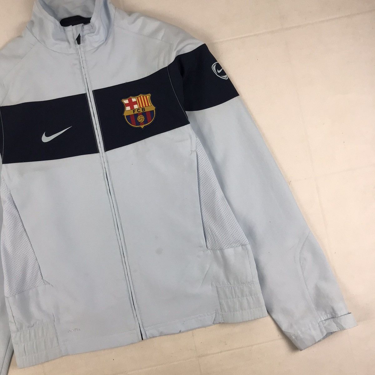 Nike × Vintage Vintage Nike Barcelona Football Club Light Jacket Size US S / EU 44-46 / 1 - 4 Thumbnail