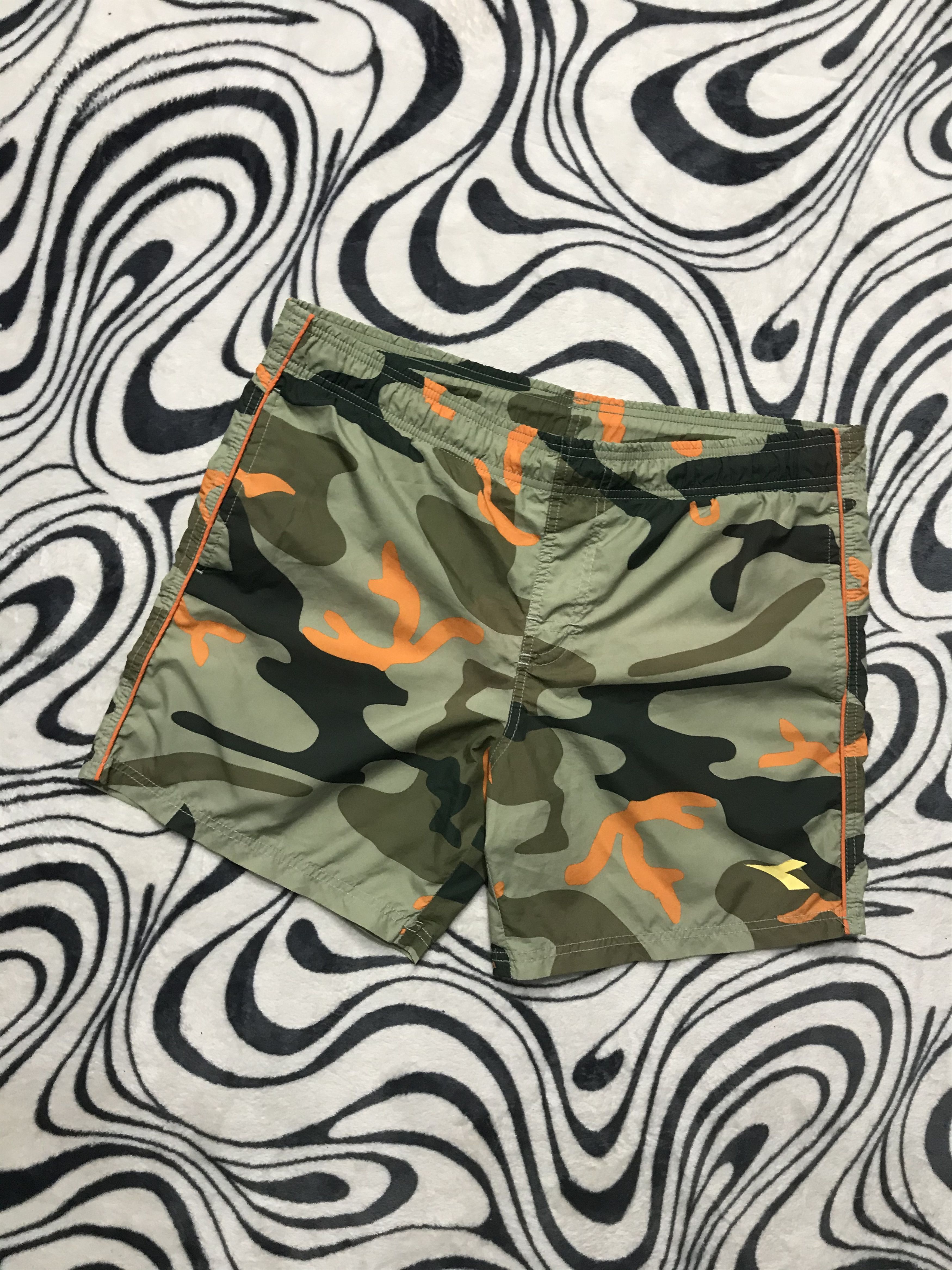 Diadora × Vintage Vintage Diadora Mens Nylon Shorts Y2K Size US 32 / EU 48 - 1 Thumbnail