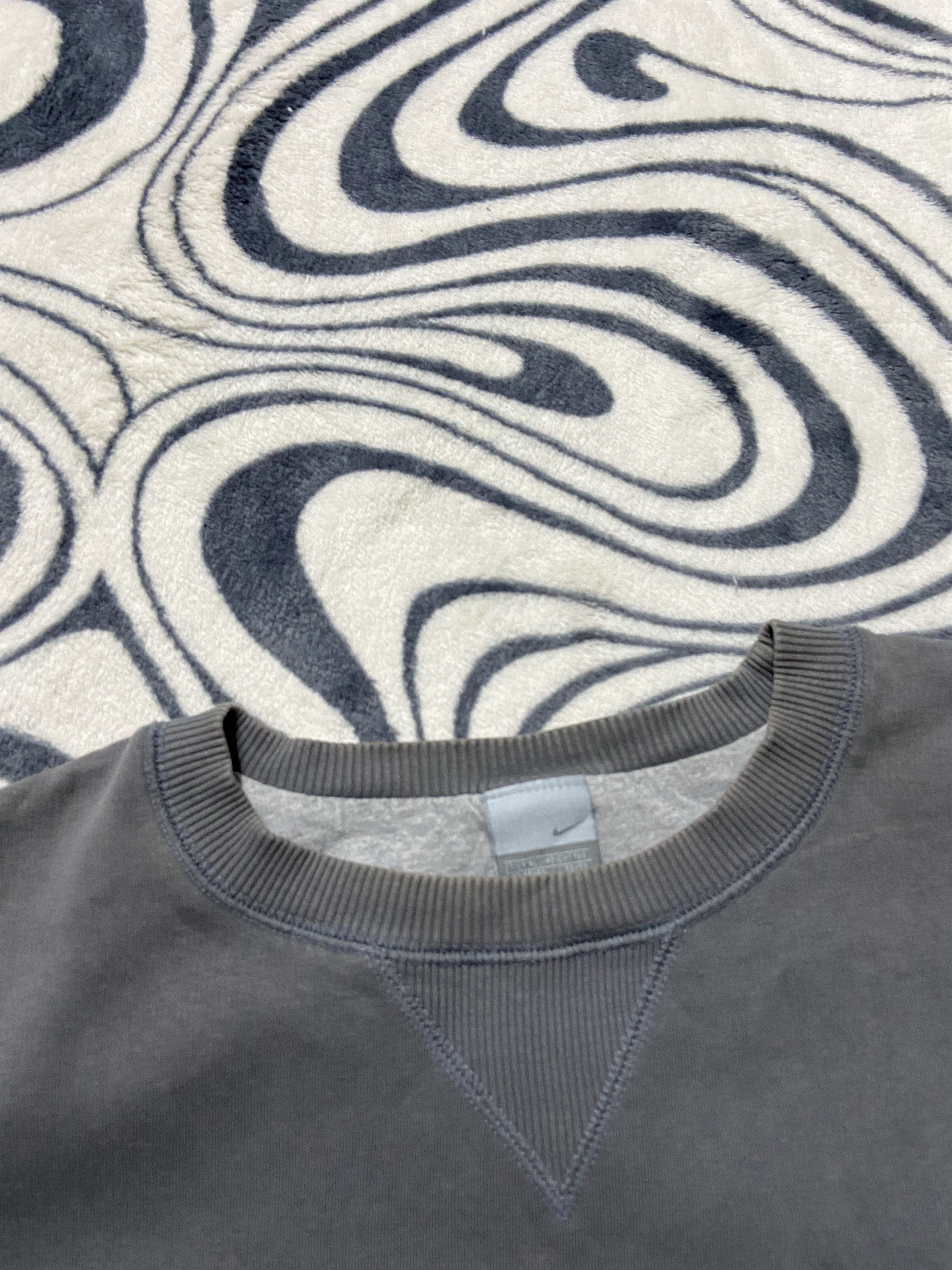 Nike Vintage Nike Mens Sweatshirt Swoosh Size US XL / EU 56 / 4 - 4 Thumbnail